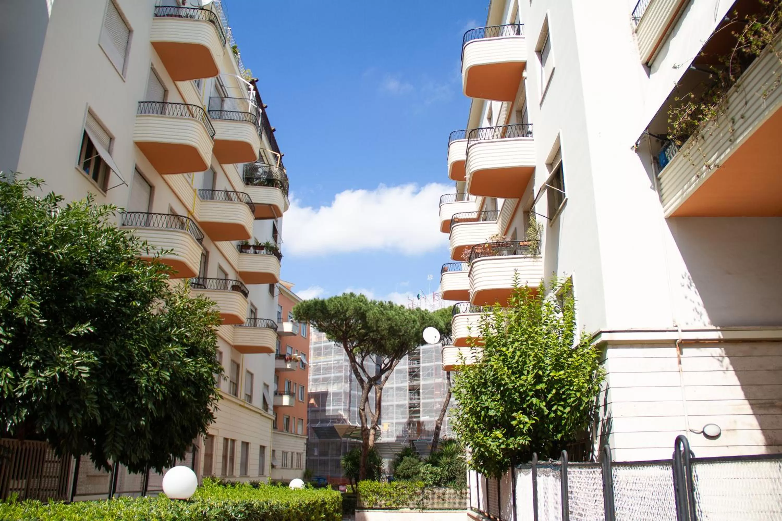 Property building in Michelangelo Vatican Rooms