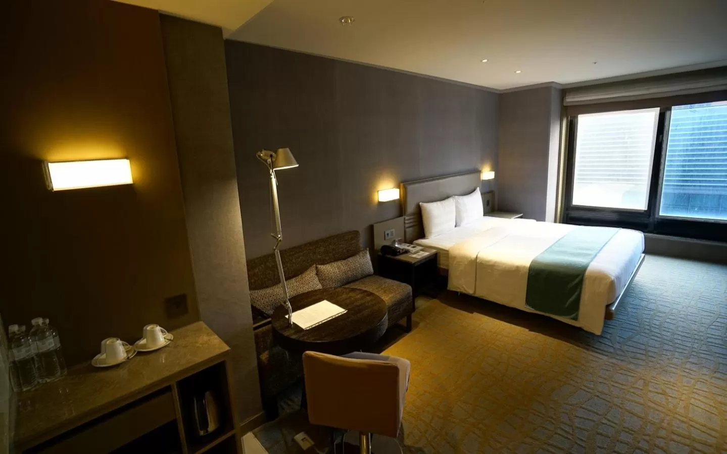 Photo of the whole room, Bed in Hotel Midtown Richardson