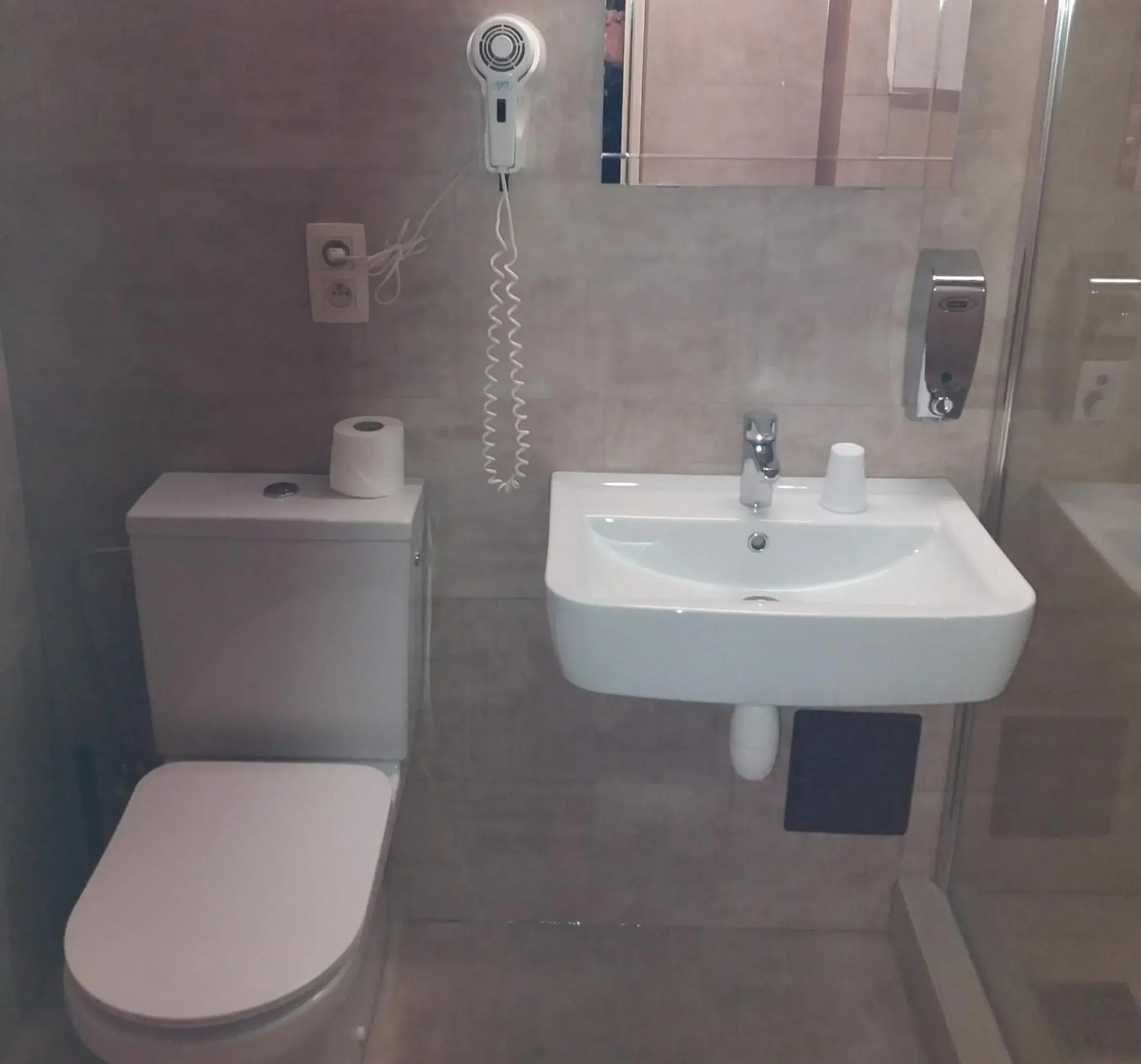 Toilet, Bathroom in Slina Hotel Brussels
