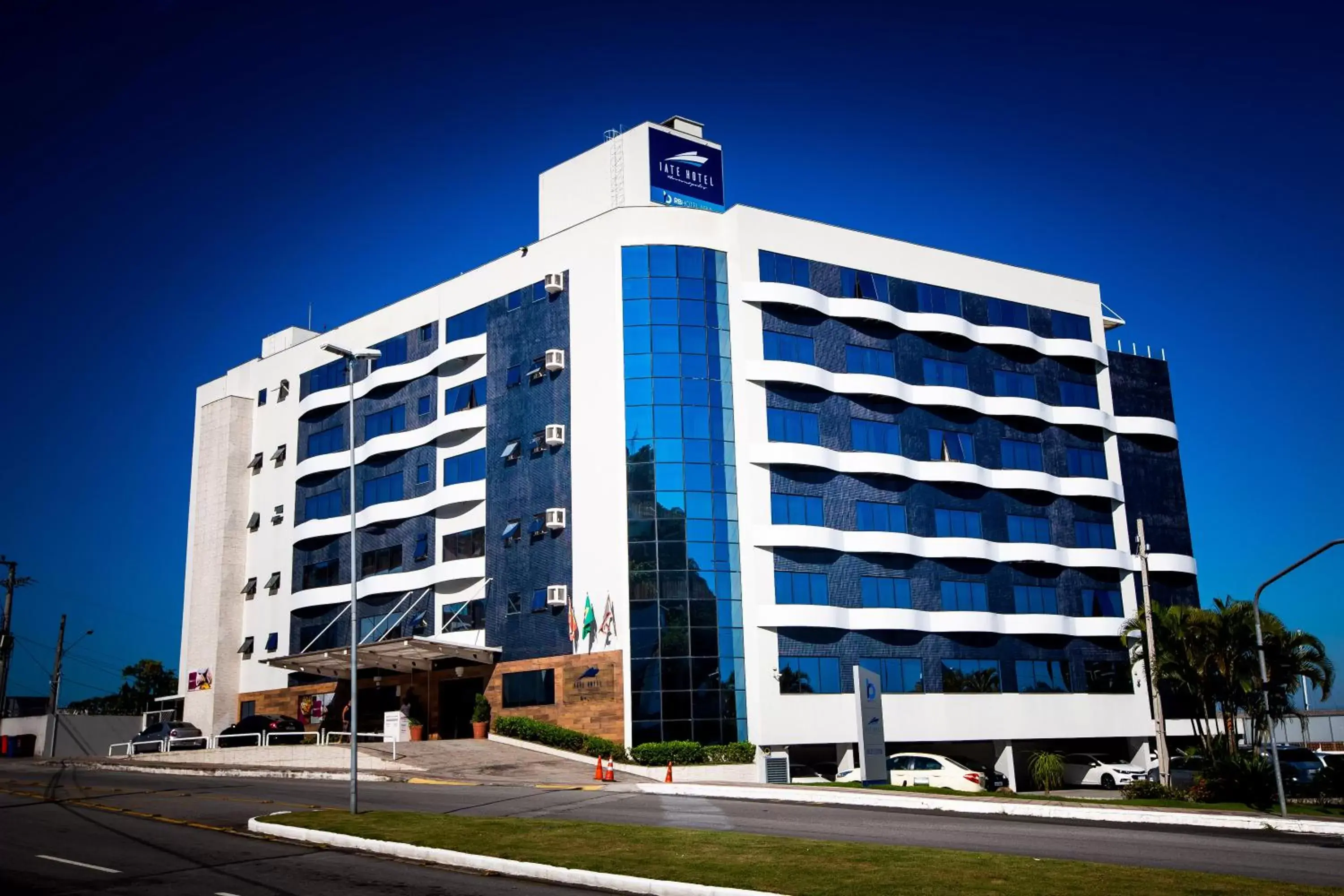 Facade/entrance in Iate Hotel Centro Florianópolis Facade/entrance in Iate Hotel Centro Florianópolis