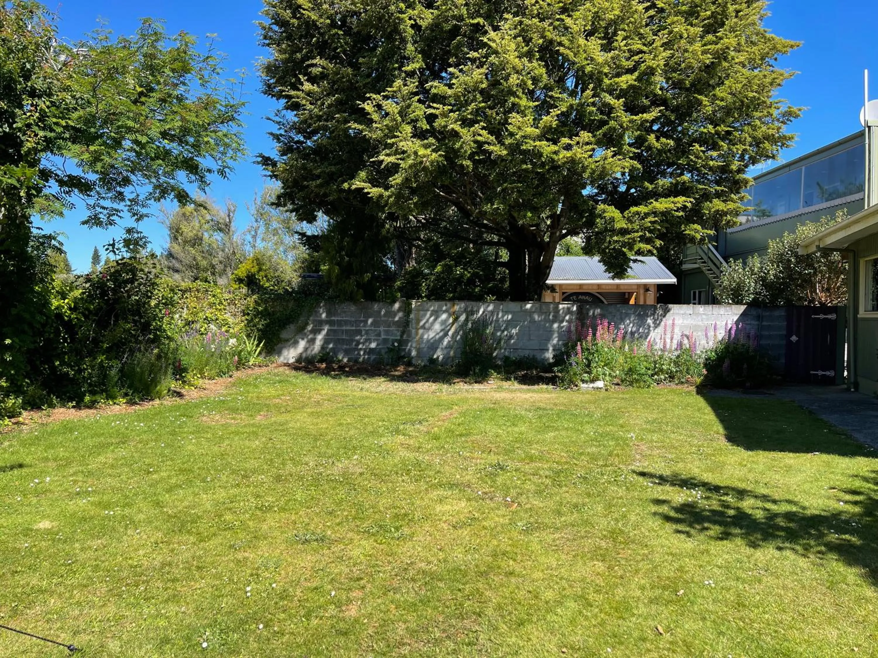 Te Anau Lakefront Backpackers