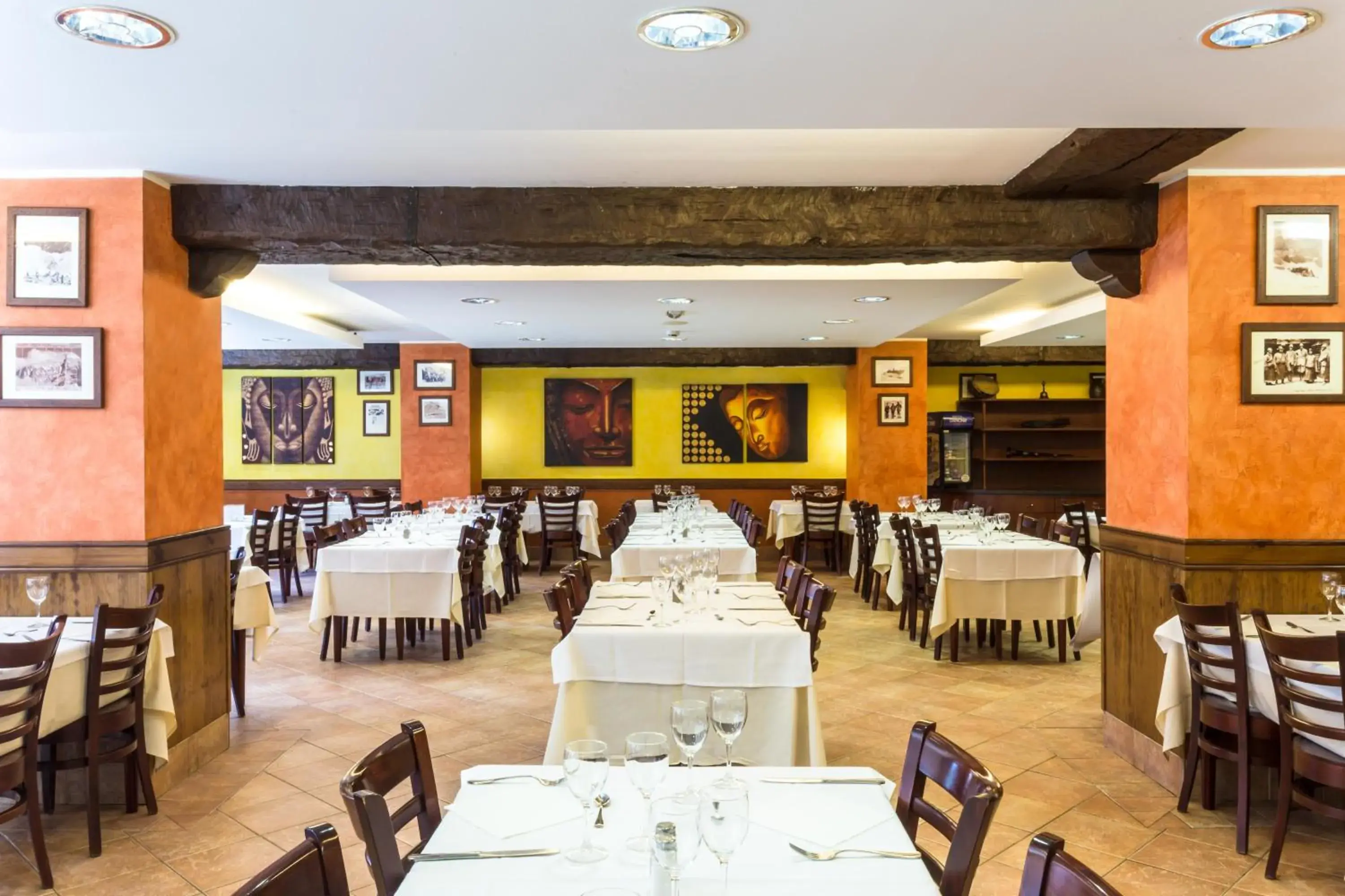 Restaurant/Places to Eat in Hotel Himàlaia Soldeu