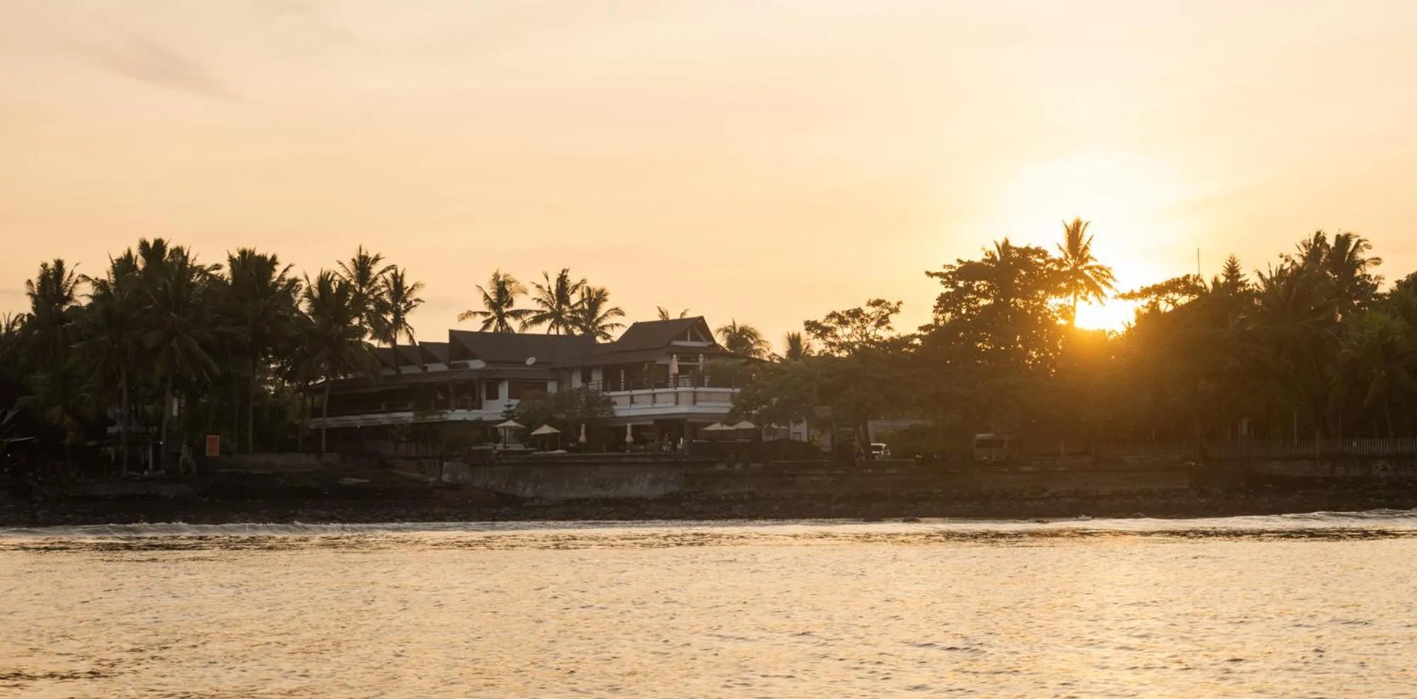 Property building in Bombora Medewi