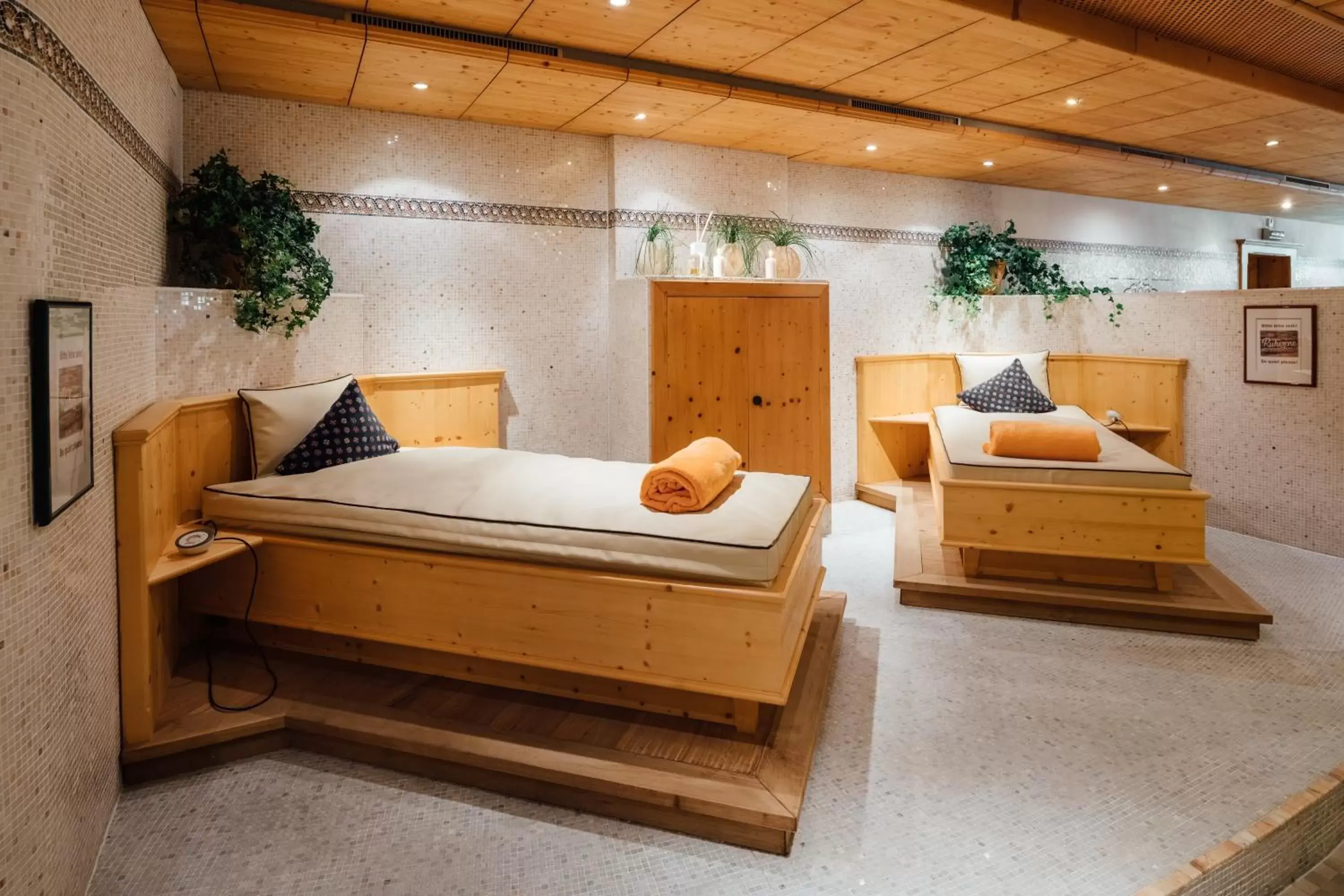 Sauna, Bed in Huber Hotel Tramserhof
