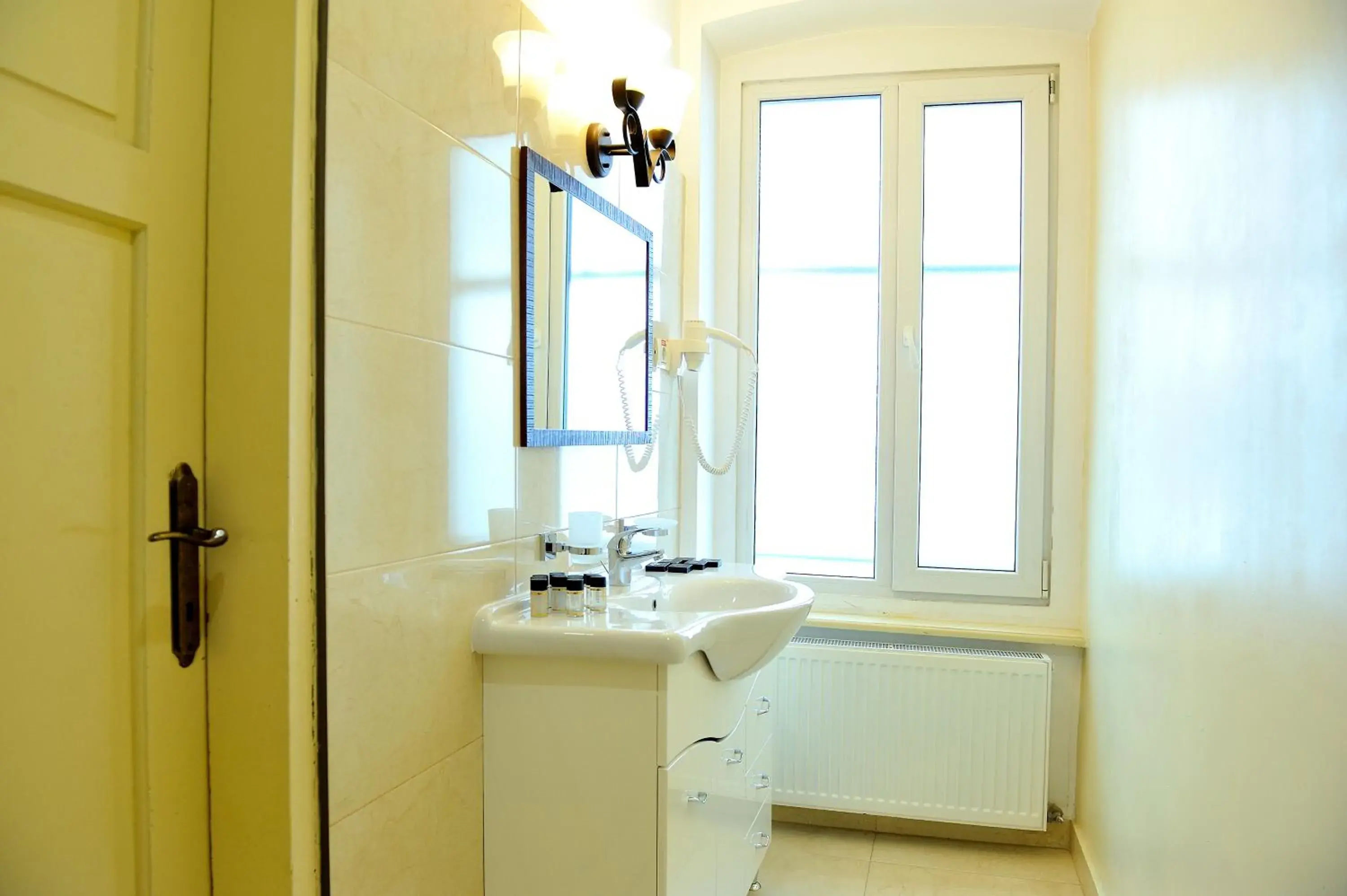 Bathroom in Safrano Palace