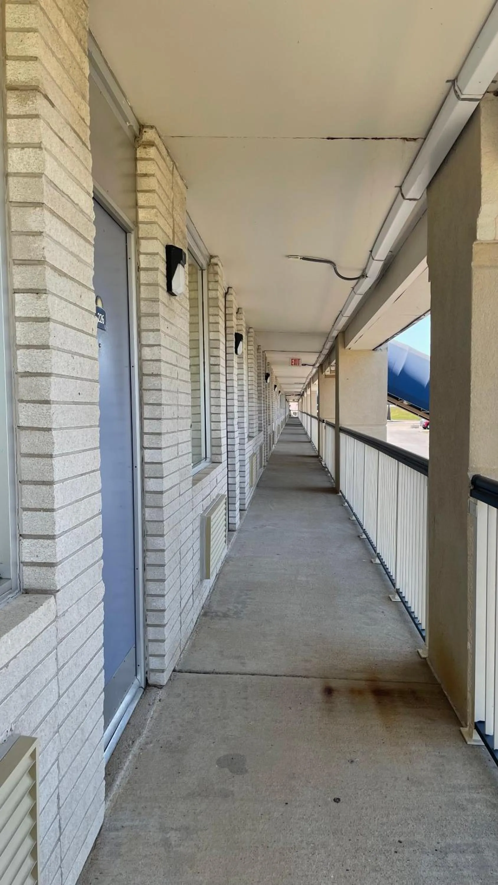 Day in Days Inn by Wyndham Salina South