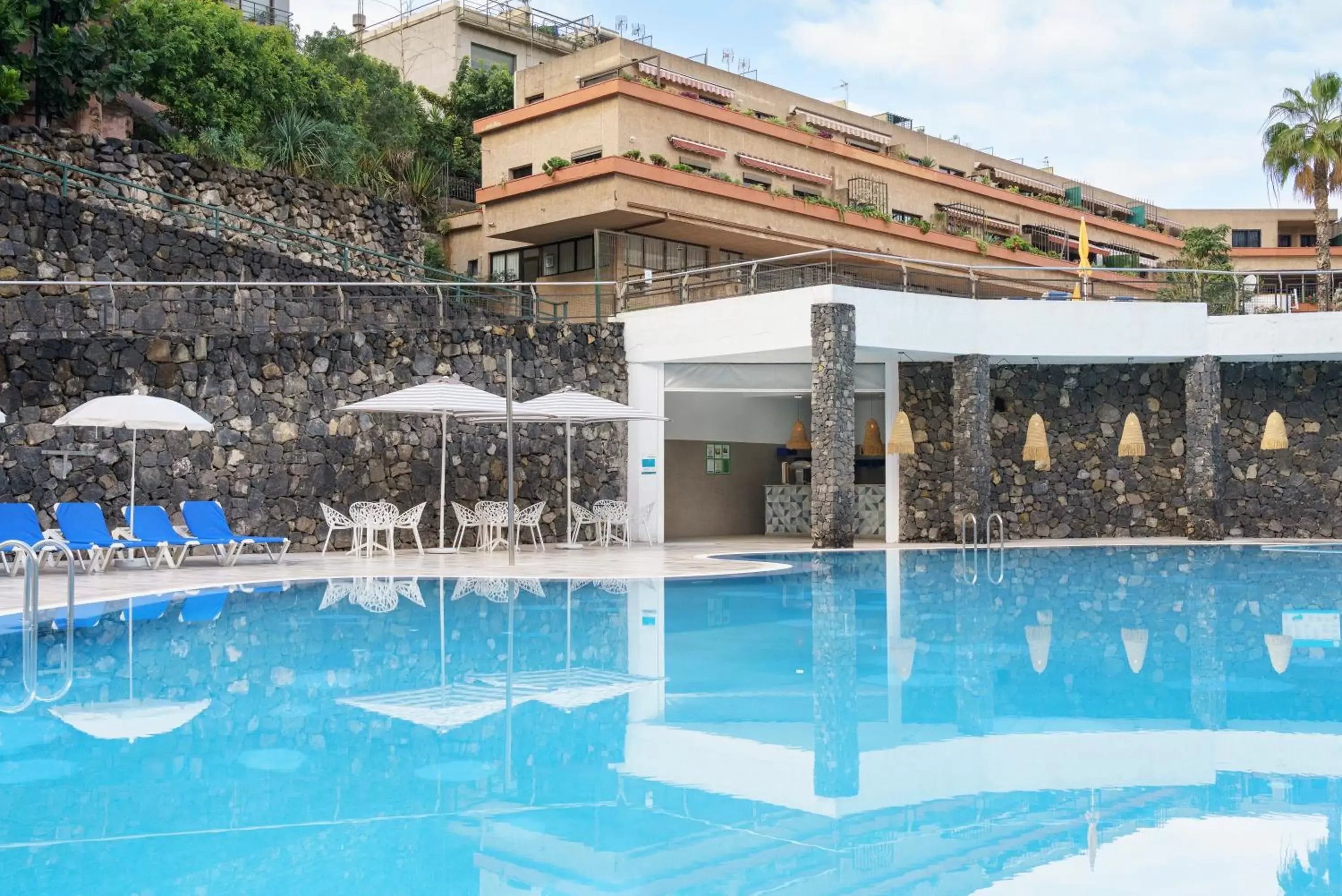 Property building, Swimming Pool in Alua Tenerife