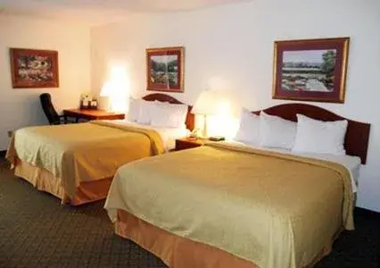 Queen Room with Two Queen Beds - Non-Smoking in Quality Inn and Suites Indianapolis