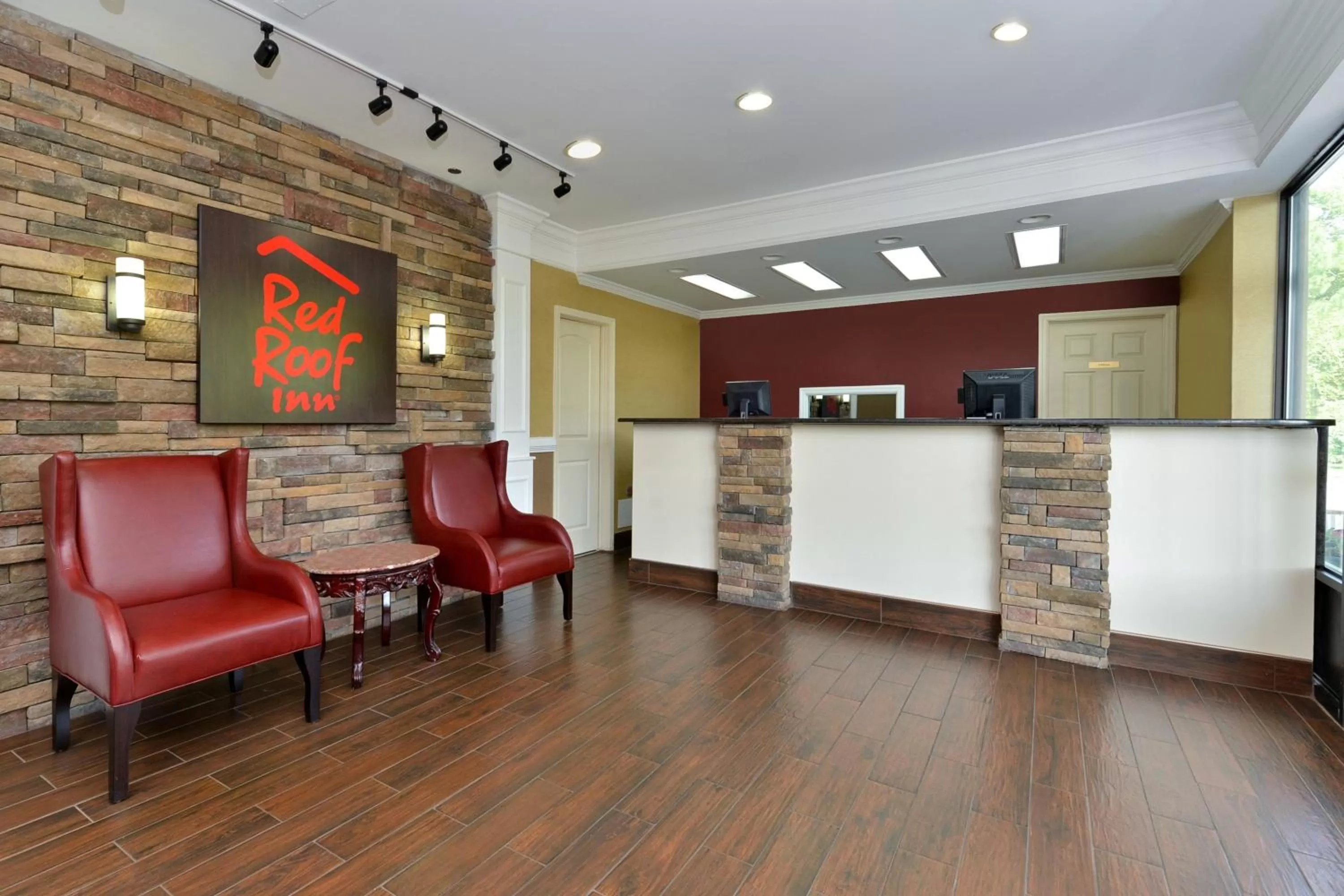 Lobby or reception in Red Roof Inn Dalton