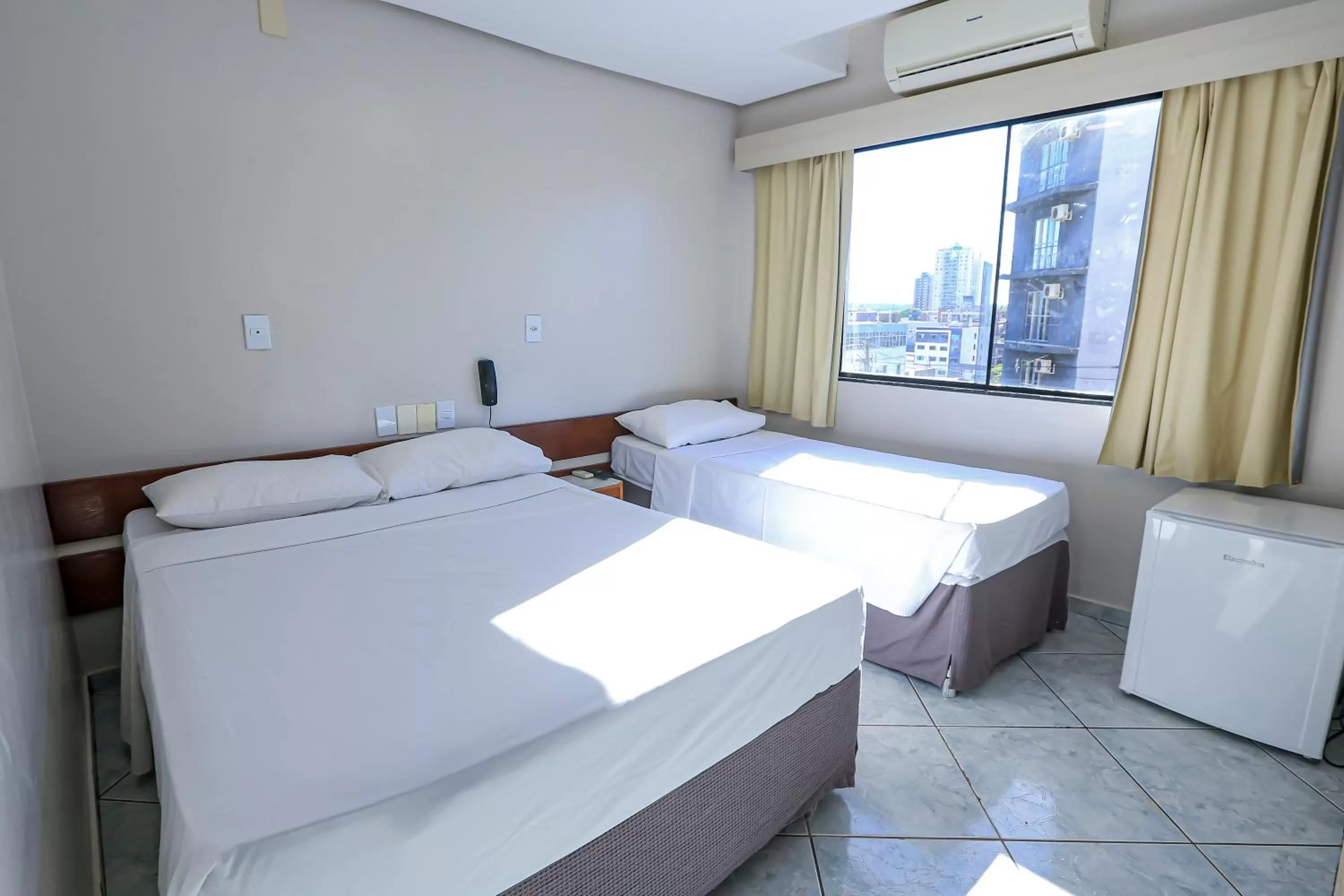 Photo of the whole room in Foz Express Hotel Centro