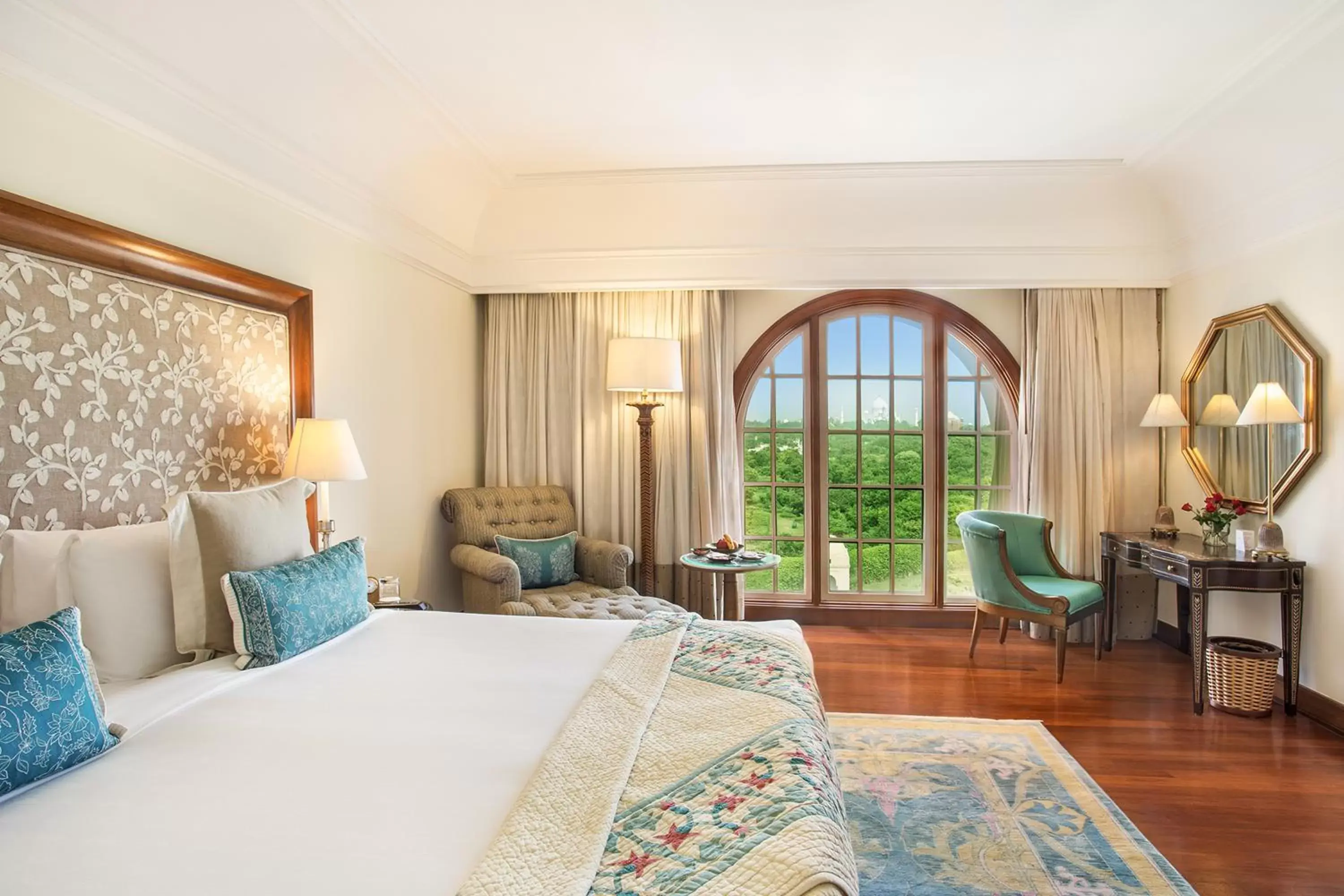 Bedroom in The Oberoi Amarvilas Agra