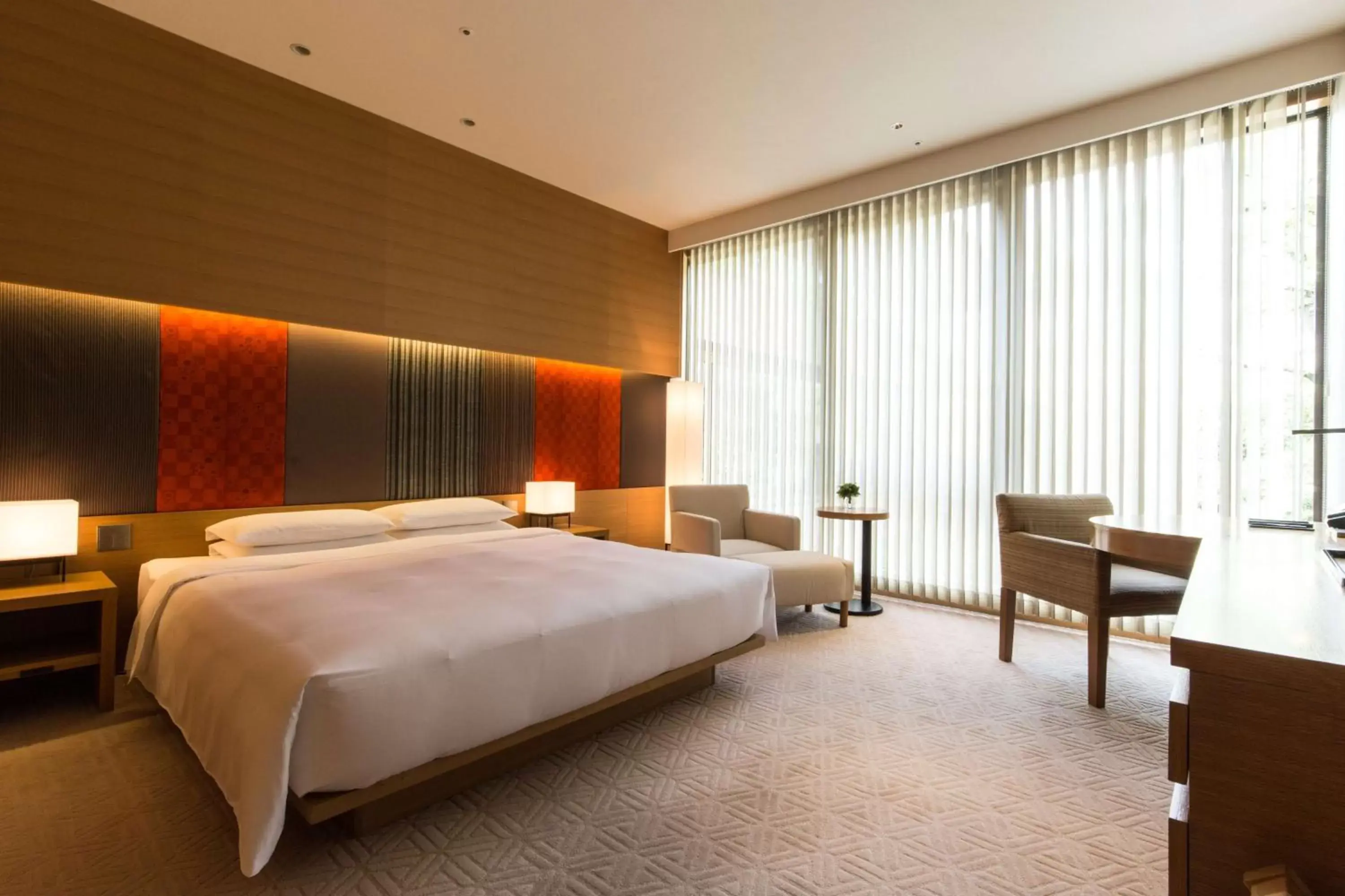 Photo of the whole room, Bed in Hyatt Regency Kyoto