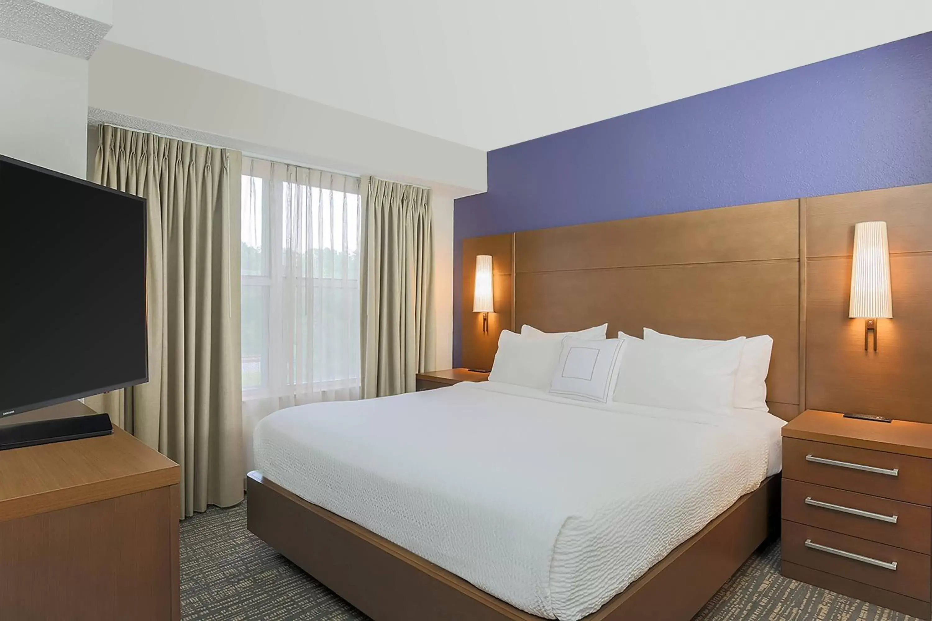 Bedroom, Bed in Residence Inn by Marriott Monroe