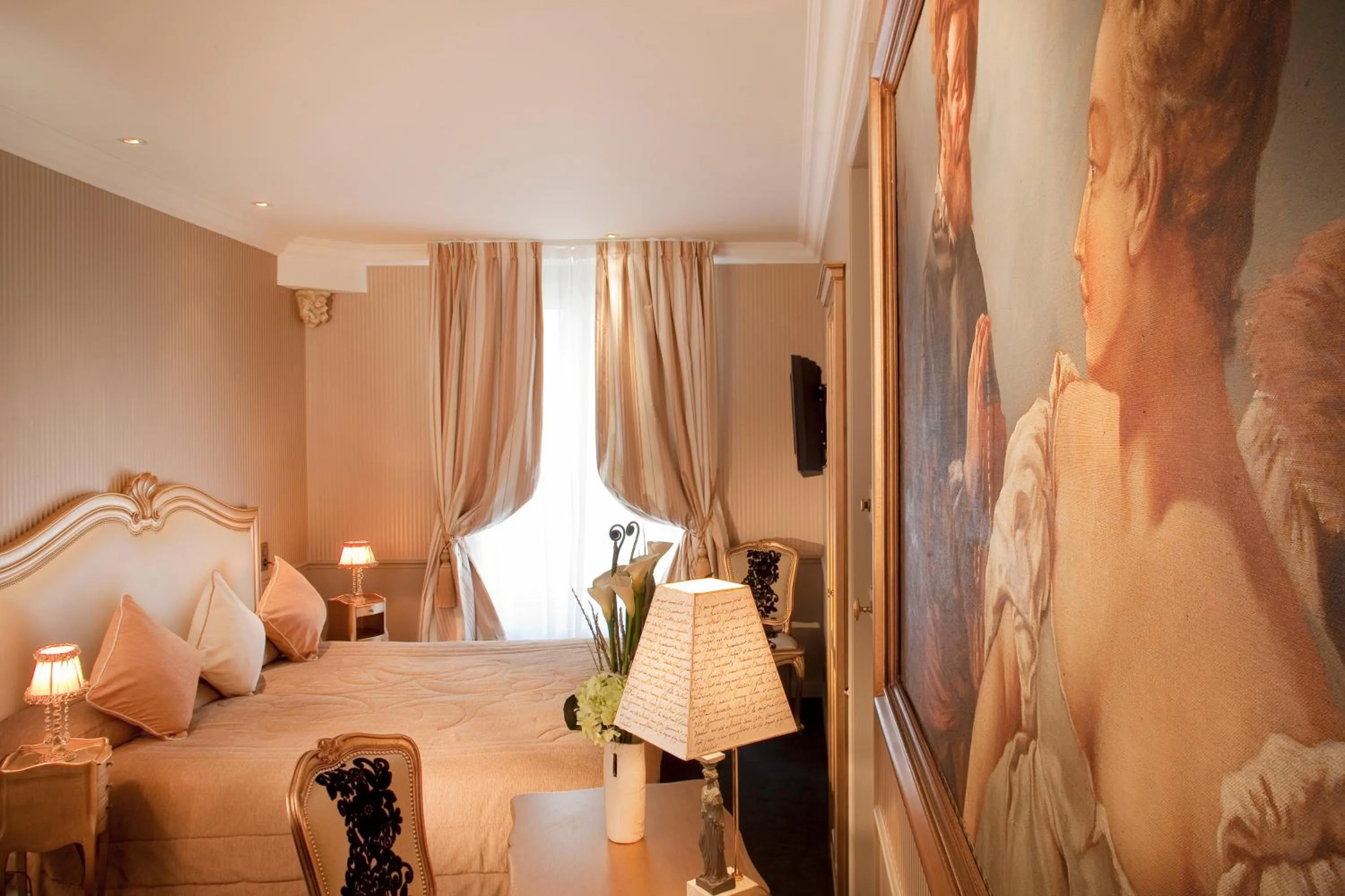 Bedroom, Bed in Hotel & Spa Saint-Jacques