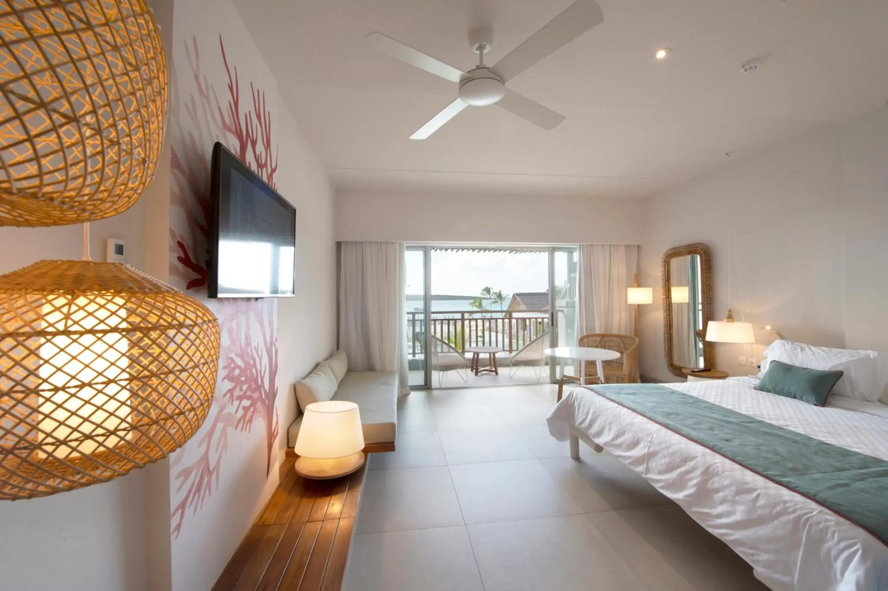 TV and multimedia, Bed in Preskil Island Resort TV and multimedia, Bed in Preskil Island Resort