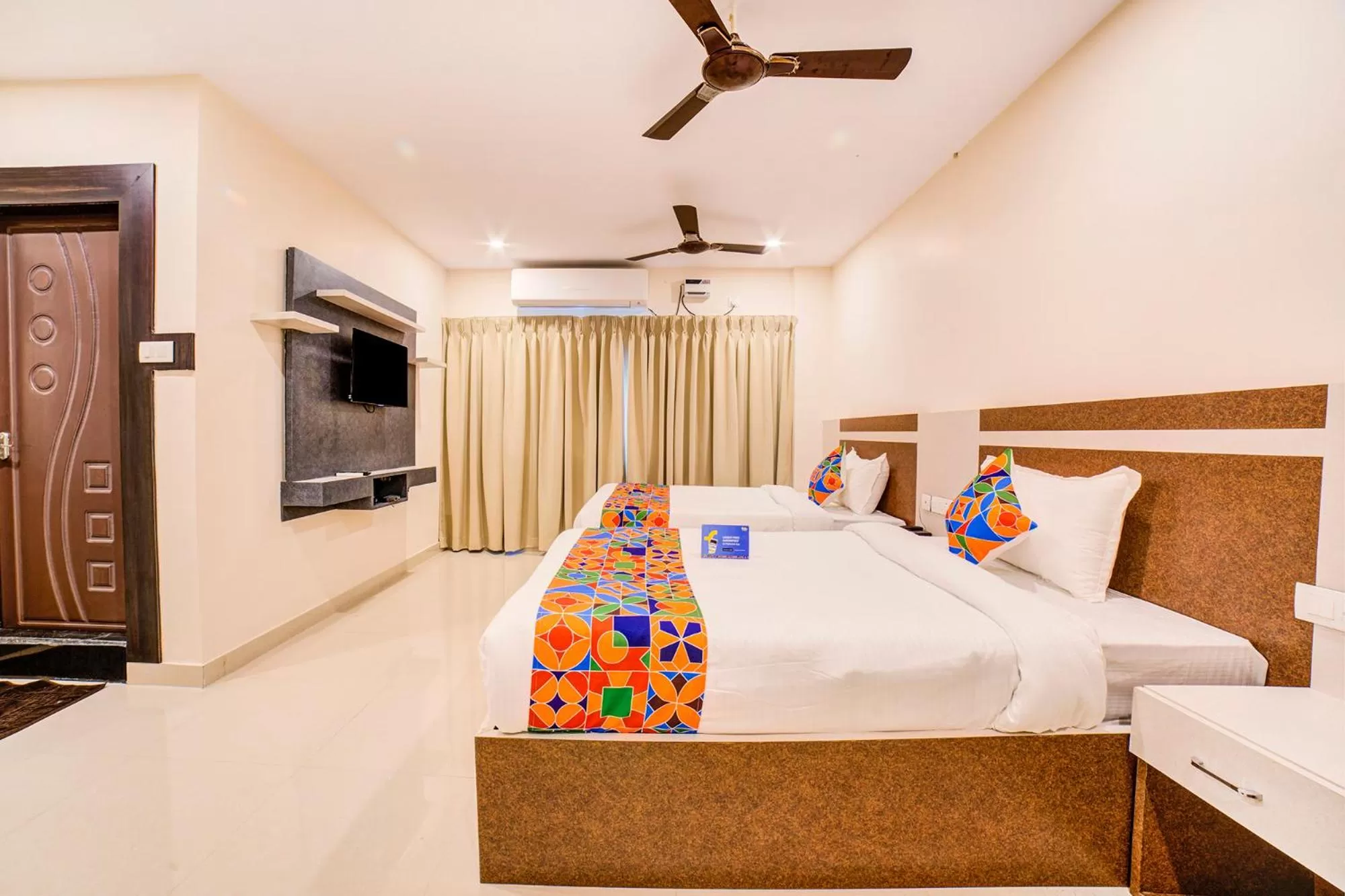 Coffee/tea facilities, Bed in FabHotel Spark Inn Dwarakanagar