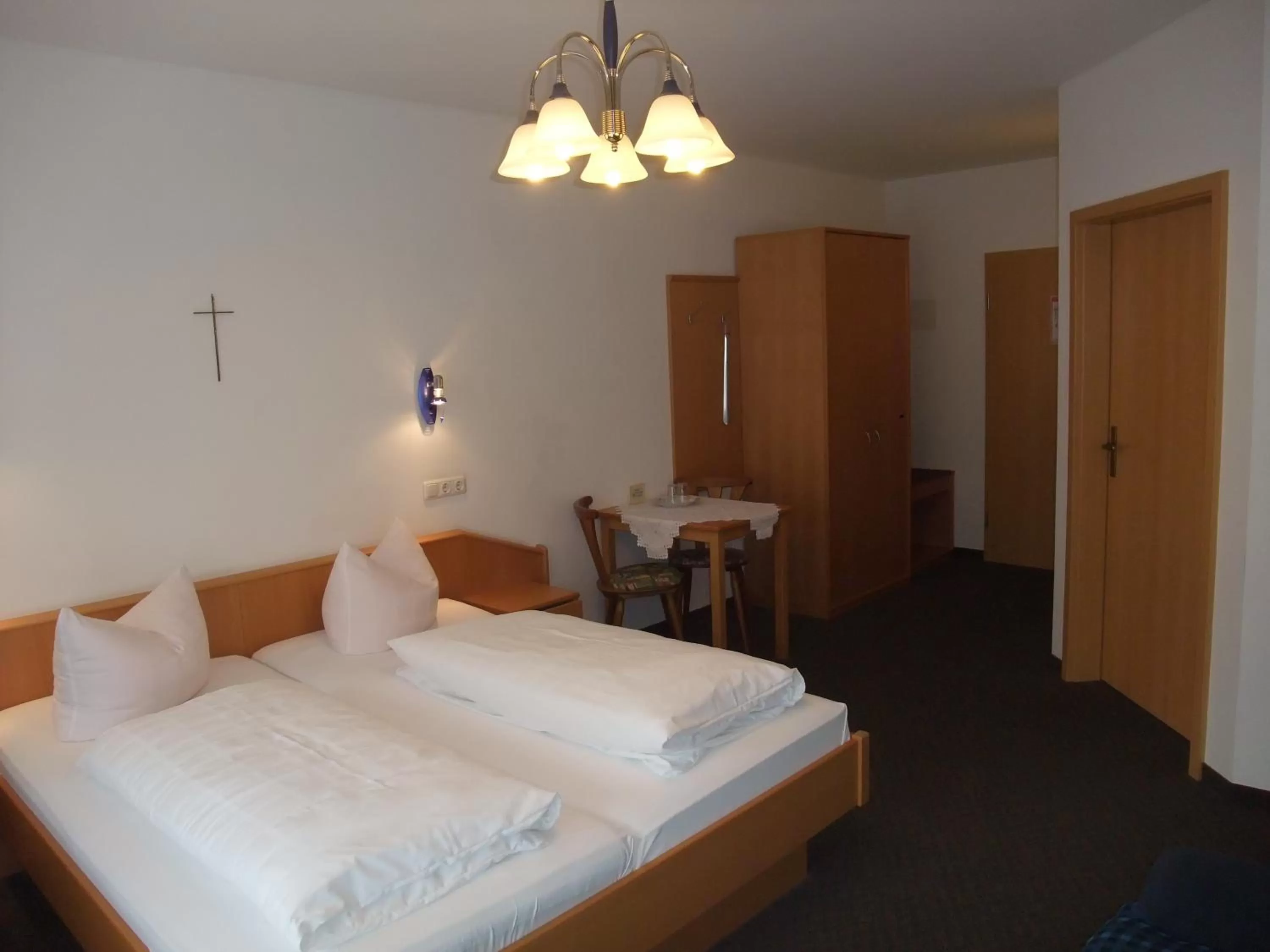 Photo of the whole room, Bed in Gasthof Alte Post