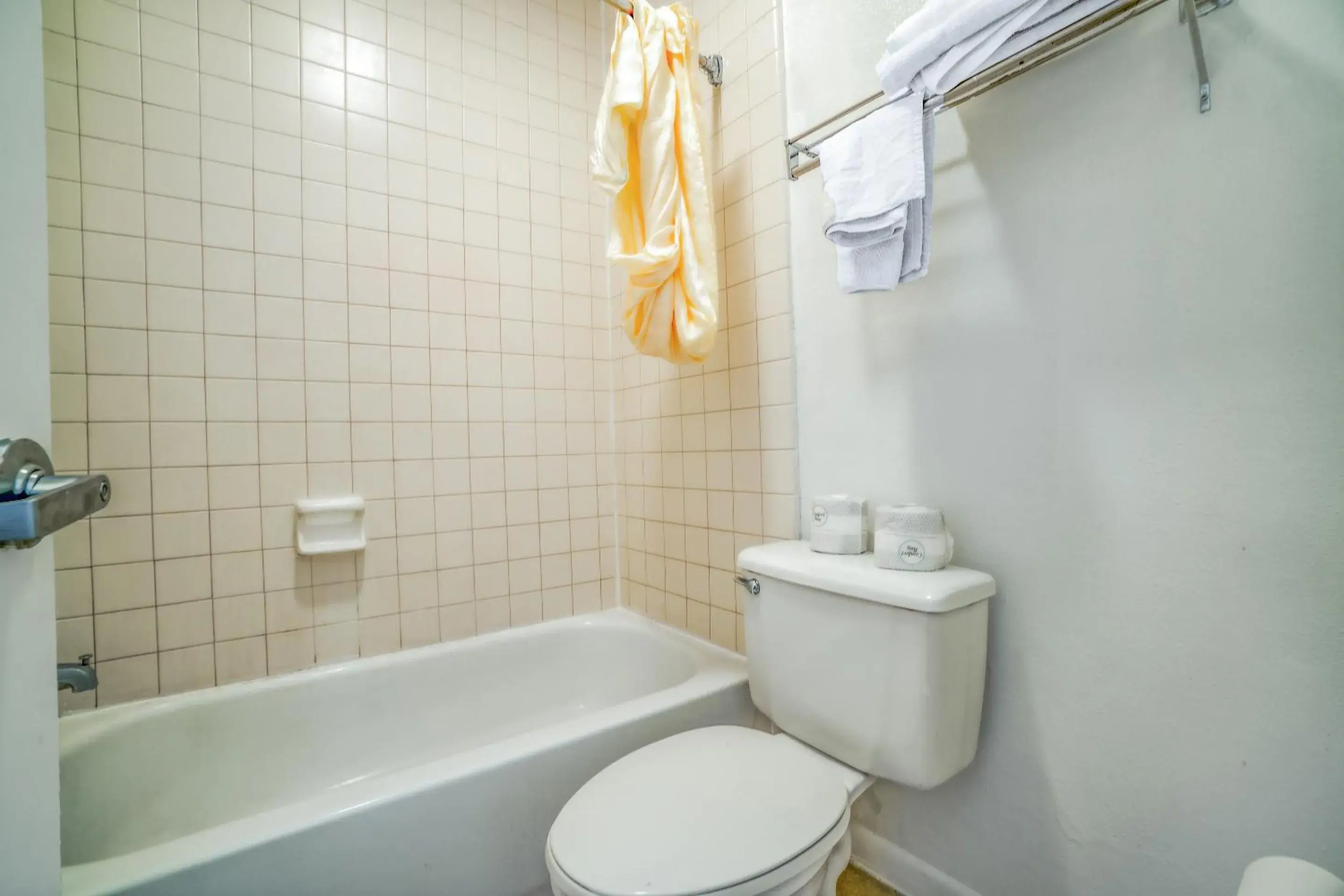 Bathroom in OYO Hotel Kingsville - Hwy 77