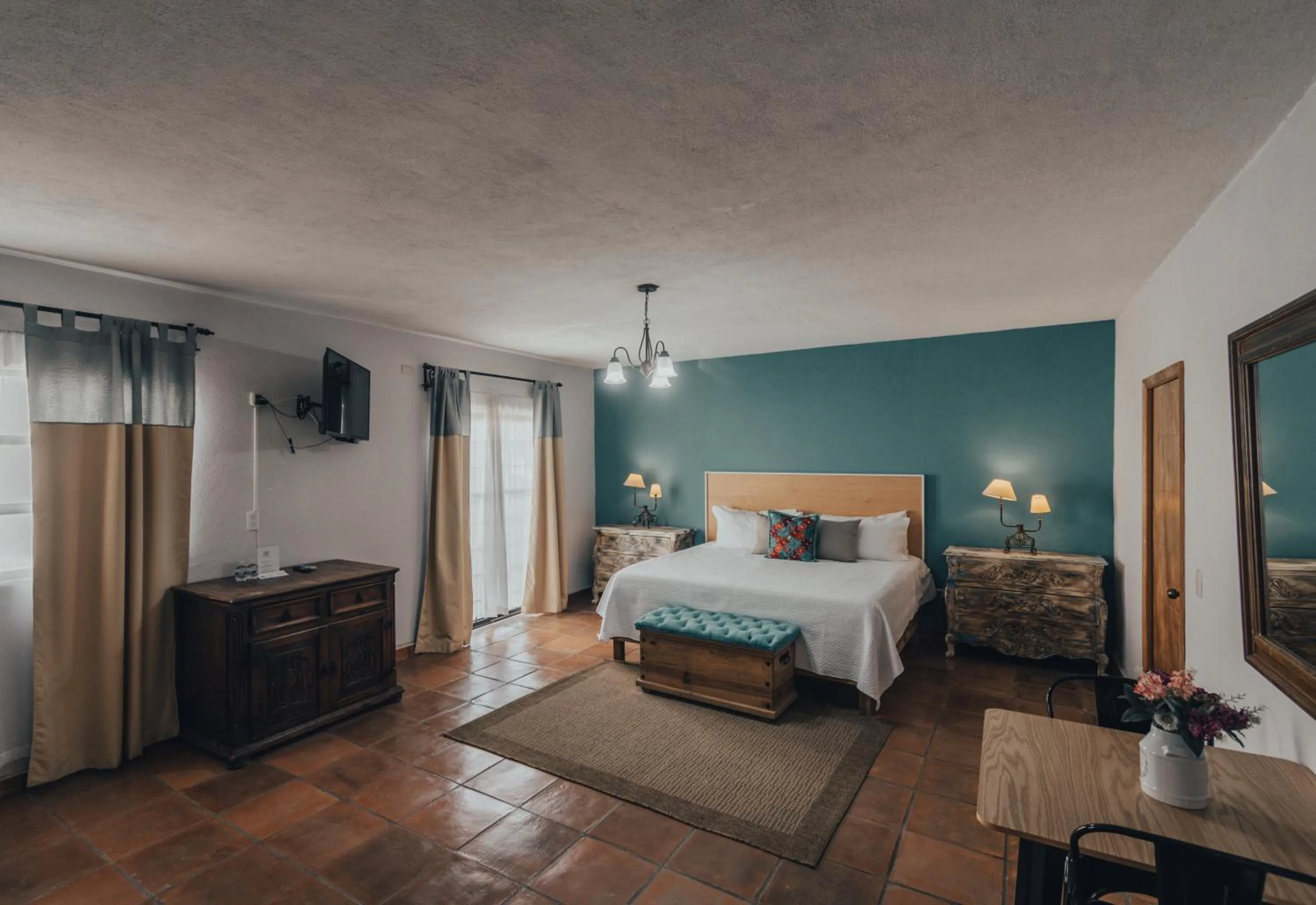 Photo of the whole room in Hotel Casa Santamaría