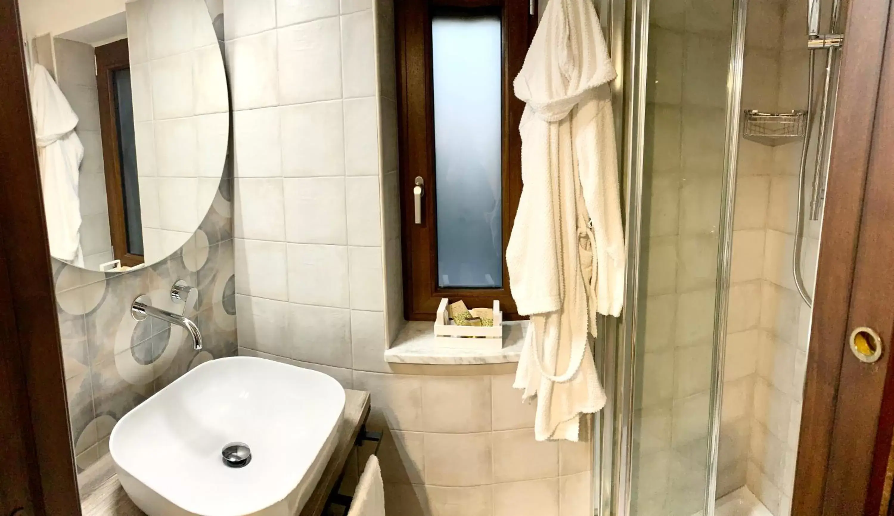 Shower, Bathroom in B&B Villa Maggi