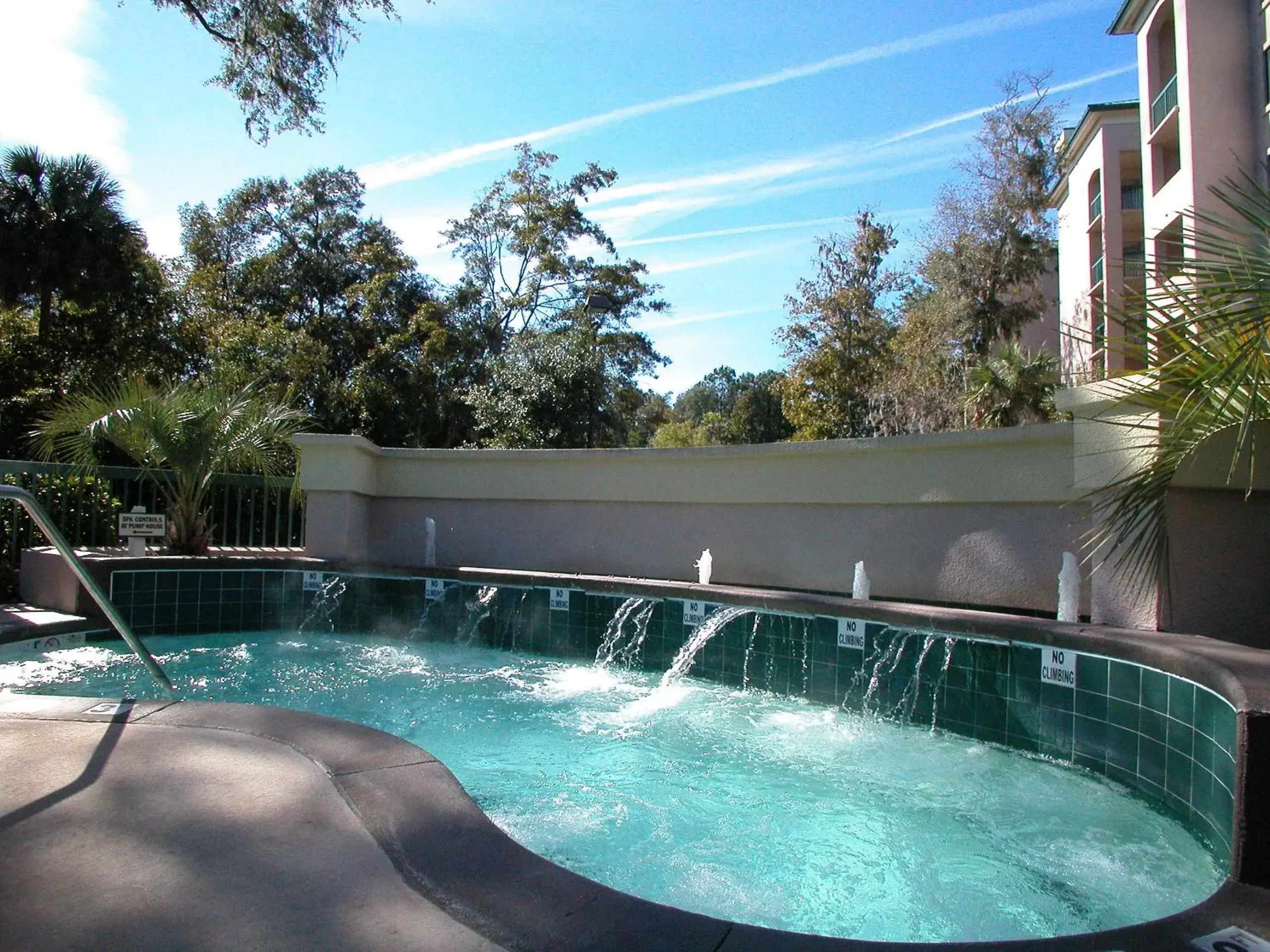 Swimming Pool in Waterside by Spinnaker Resorts