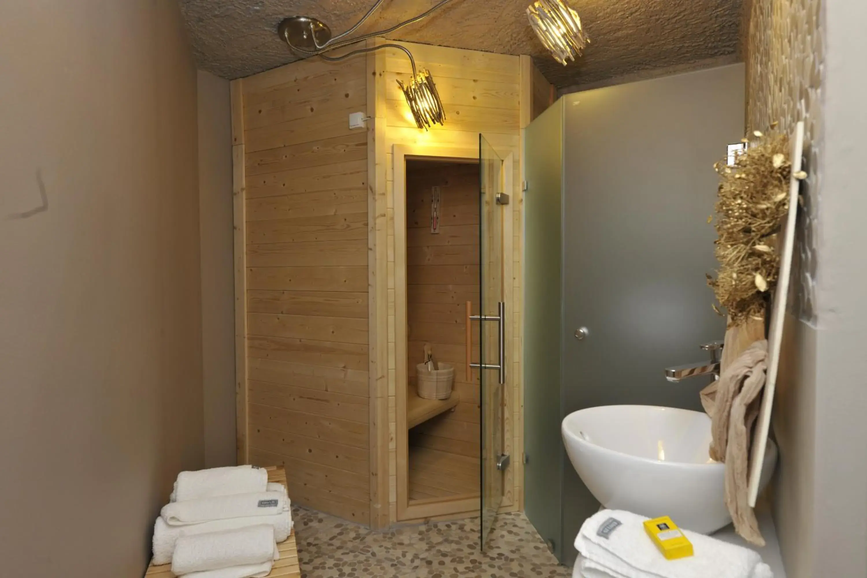 Spa and wellness centre/facilities, Bathroom in Ammos Naxos Exclusive Apartment