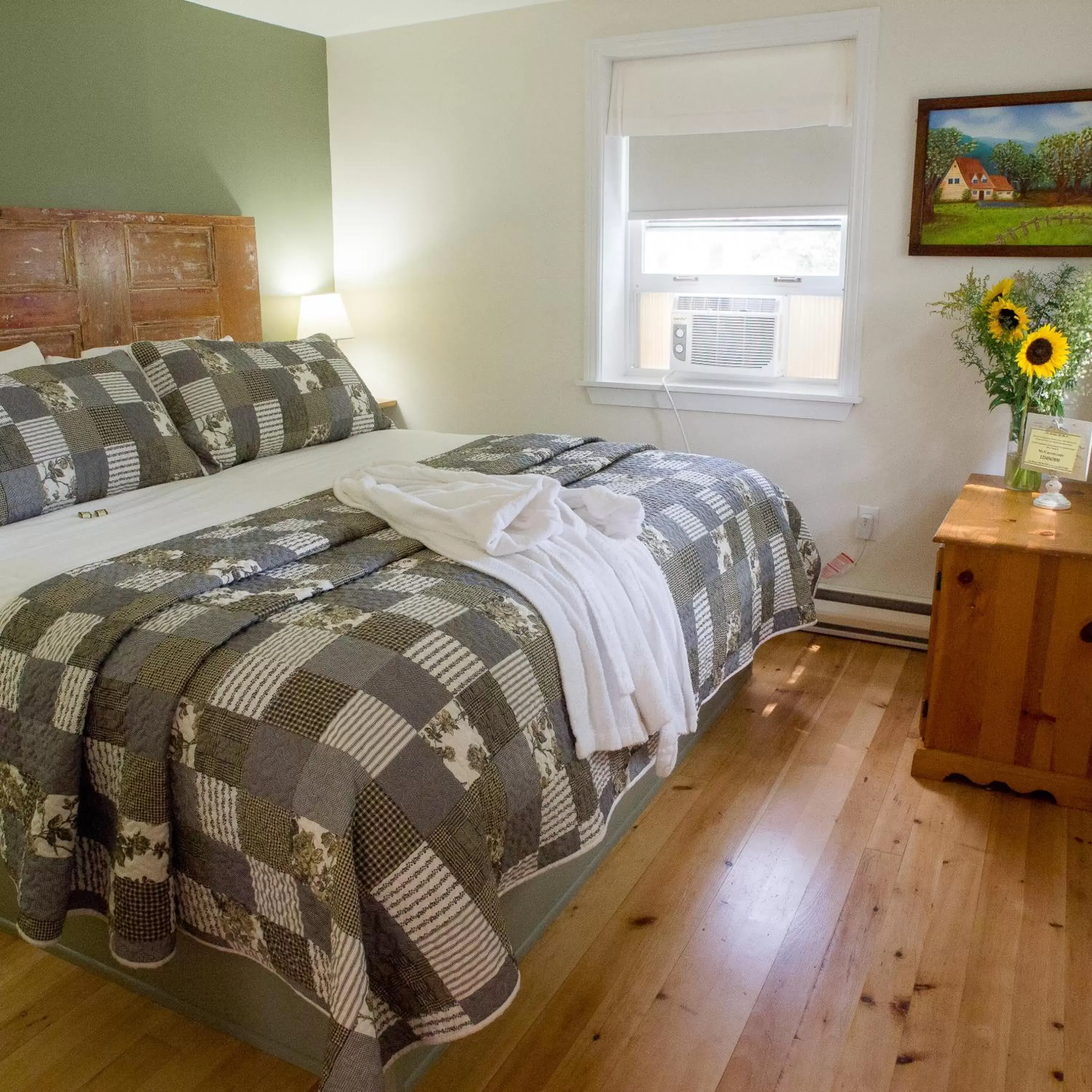 Bed in Farmhouse Inn B&B