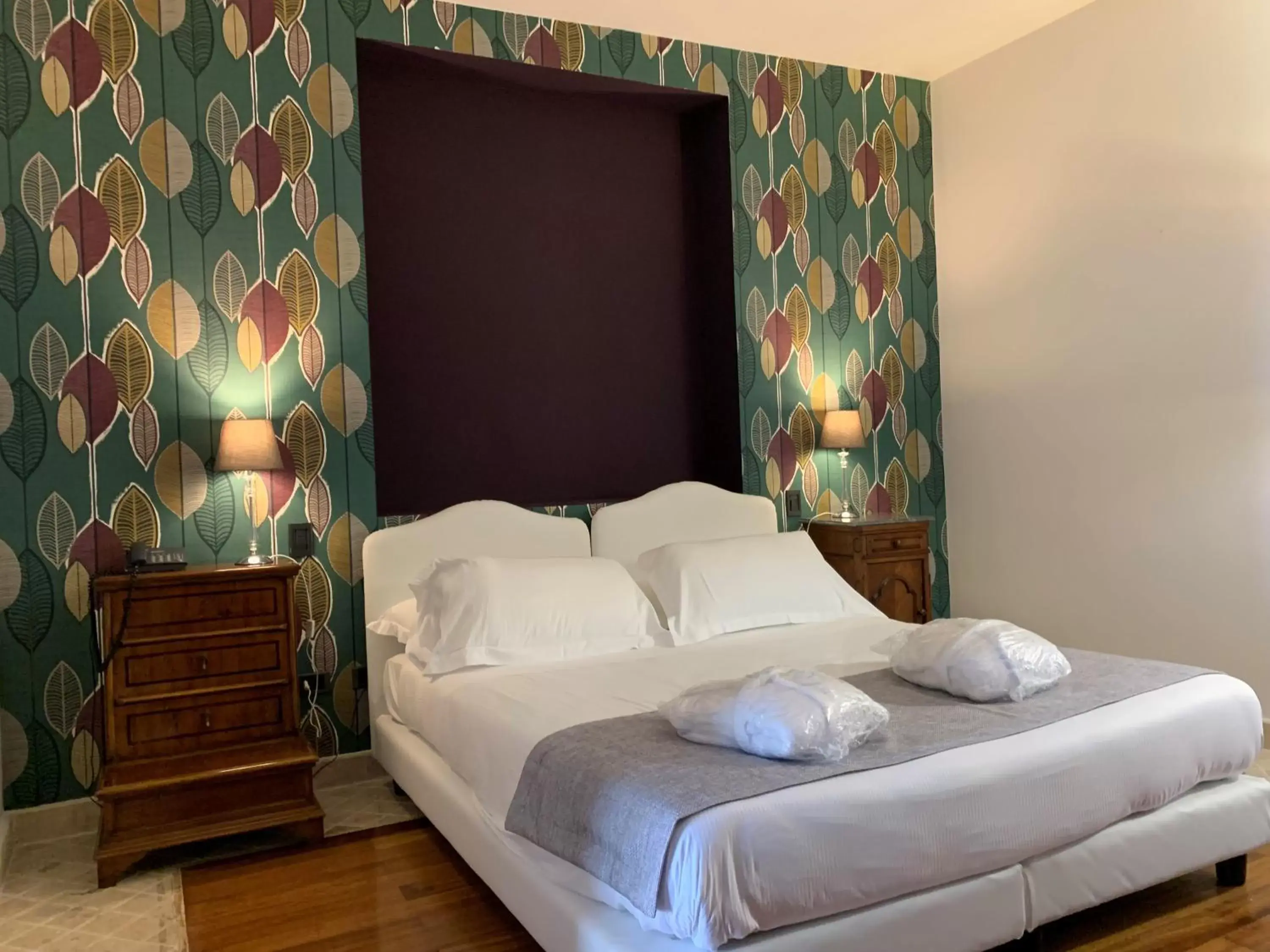 Bed in La Locanda Del Pontefice - Luxury Country House