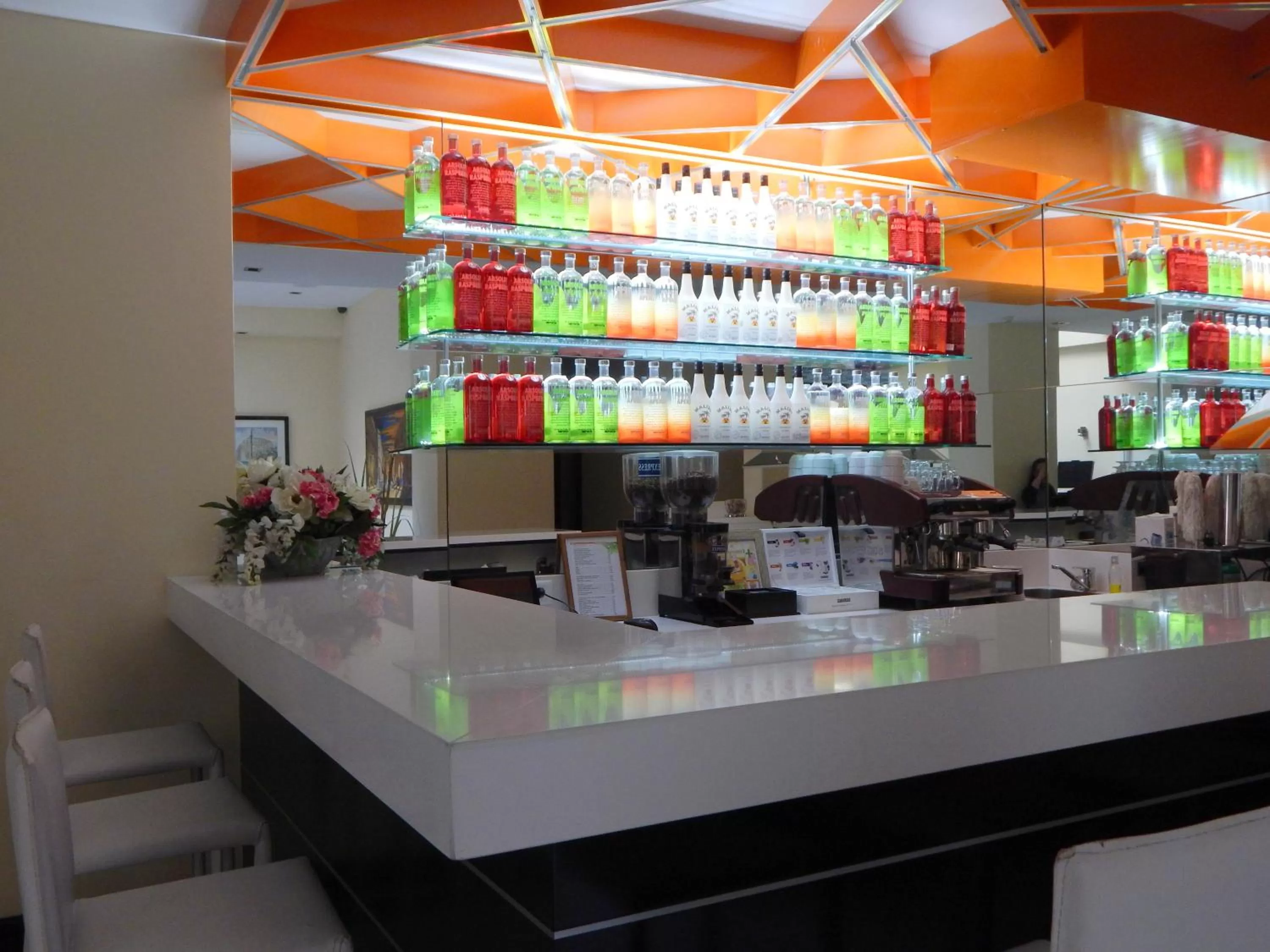 Lounge or bar in Puerto Mercado Hotel