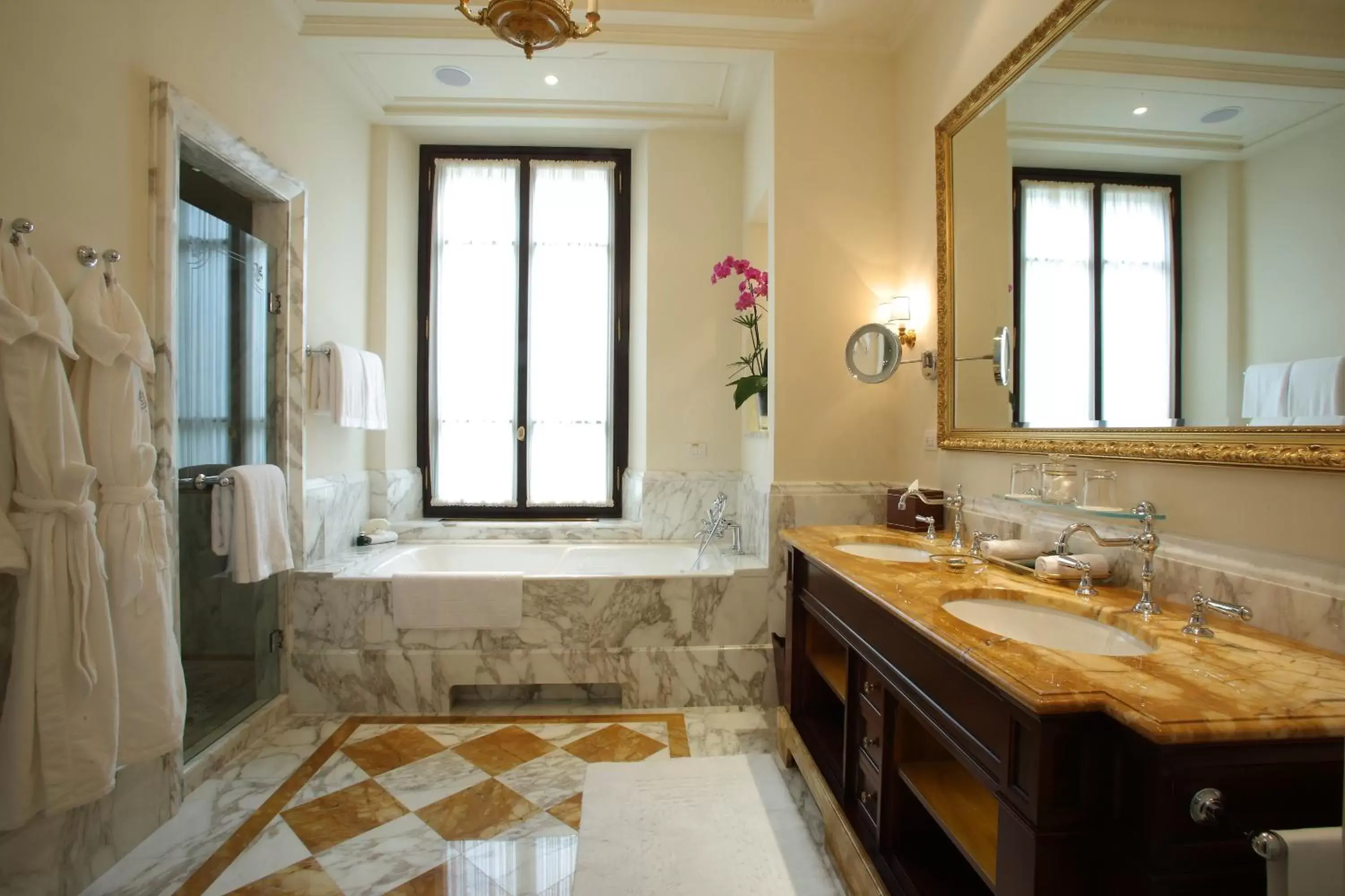 Bathroom in Four Seasons Hotel Firenze