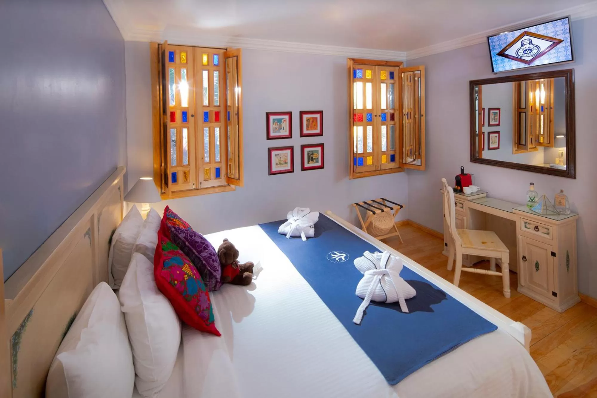 Photo of the whole room, Bed in Hotel Parque México Suites at Condesa