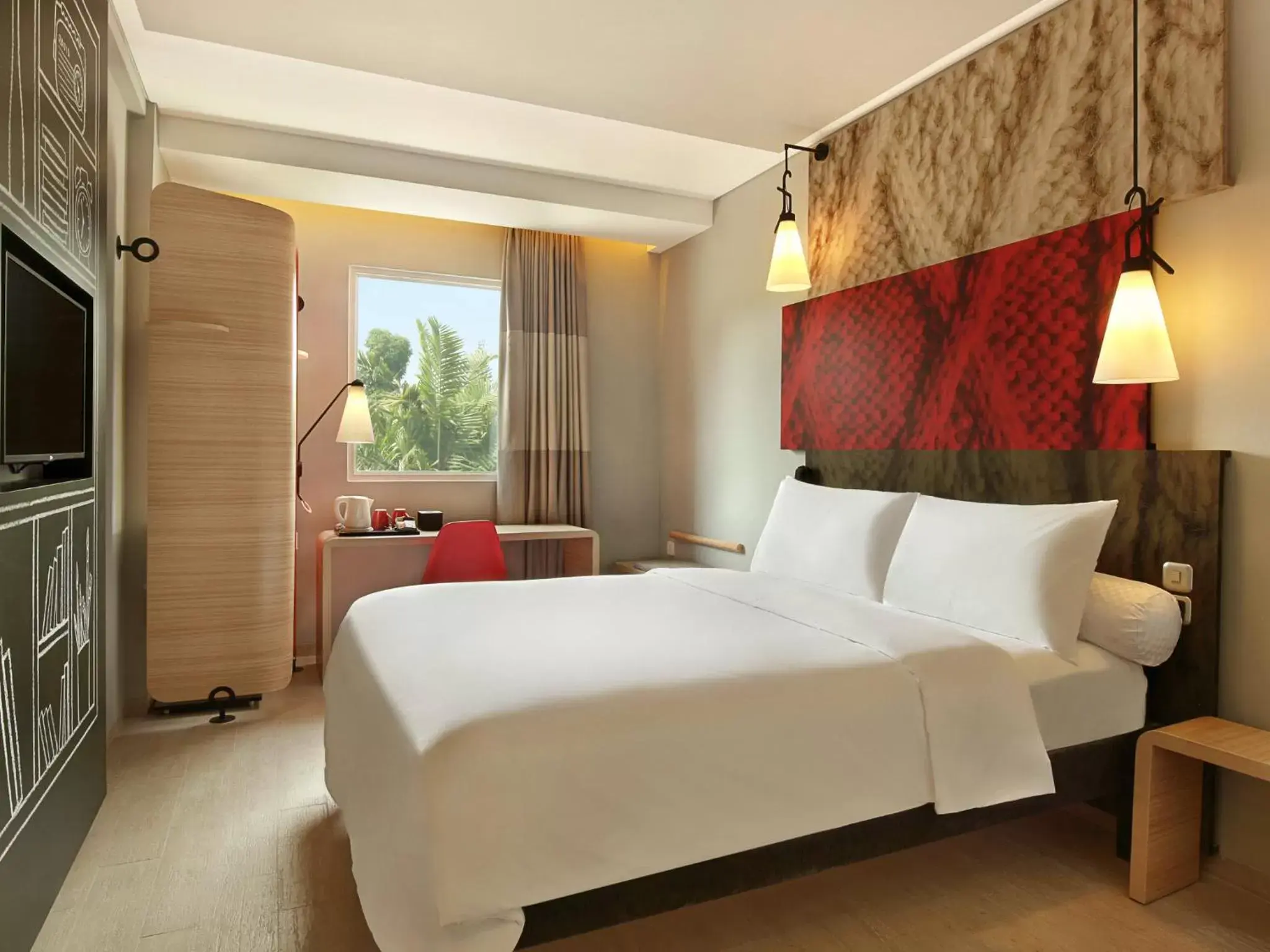 Photo of the whole room, Bed in ibis Bali Legian Street