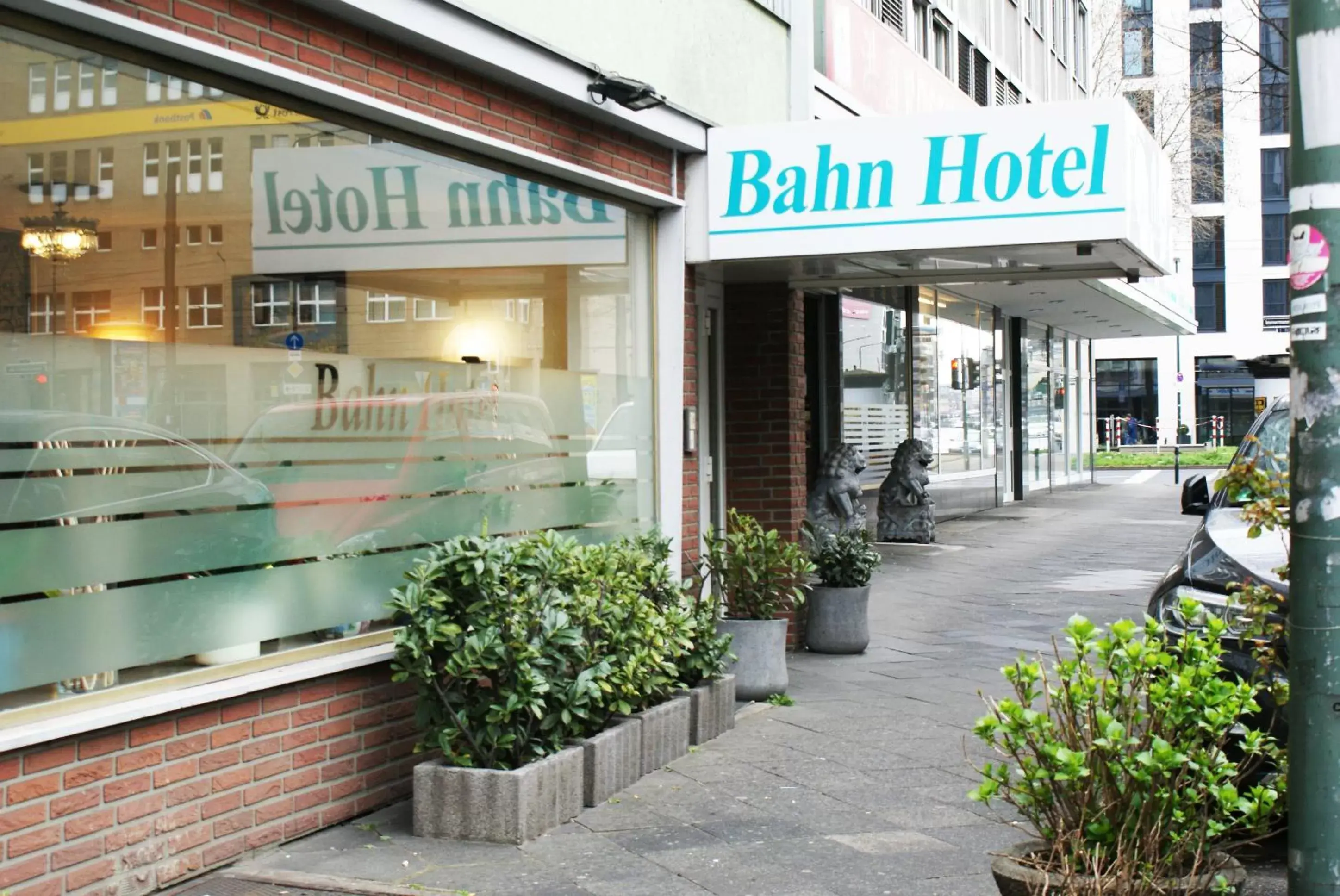 Property building in Bahn-Hotel