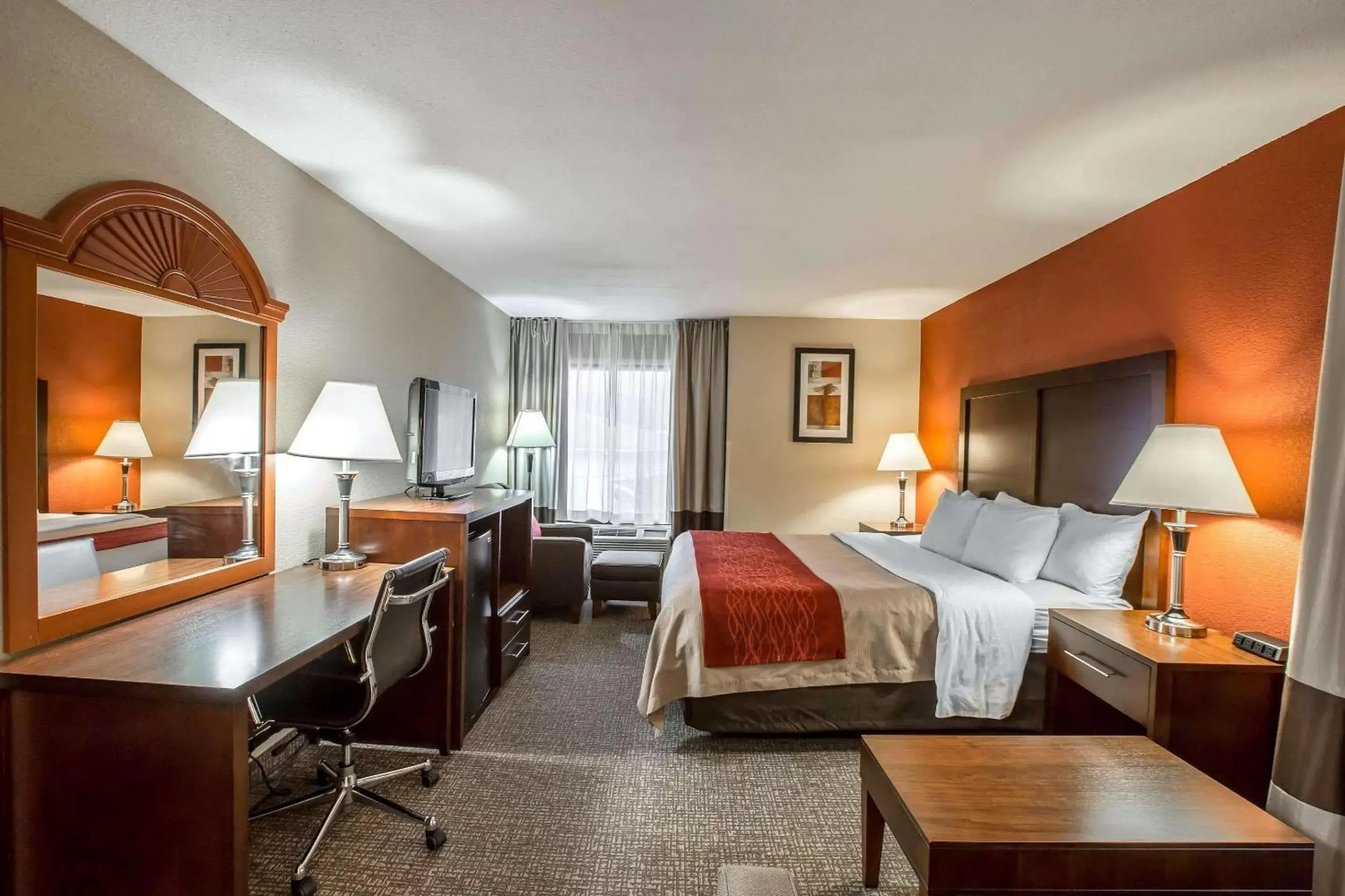 Photo of the whole room in Comfort Inn near Great Smoky Mountain National Park