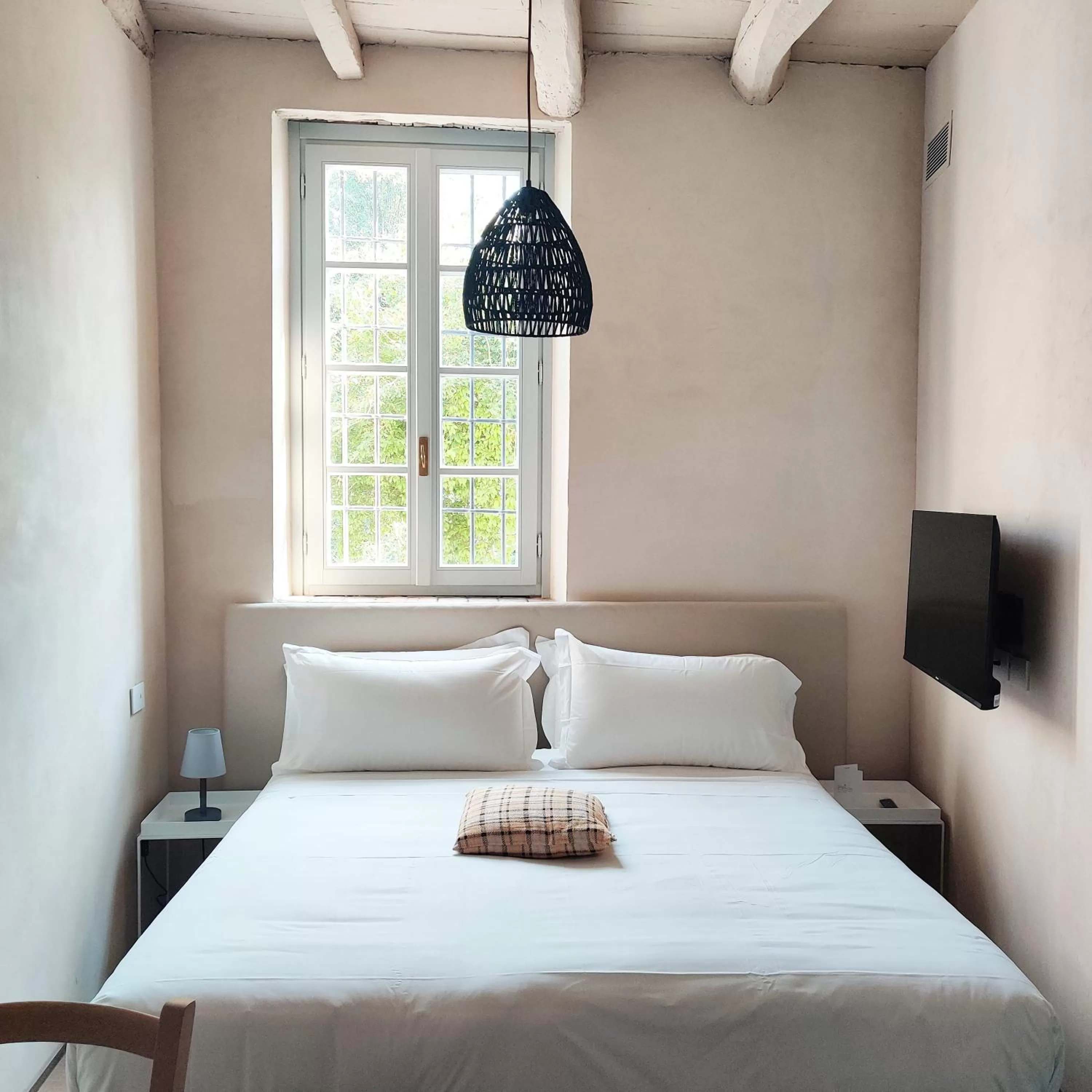 Double Room in Dandelion Como Suites & Park