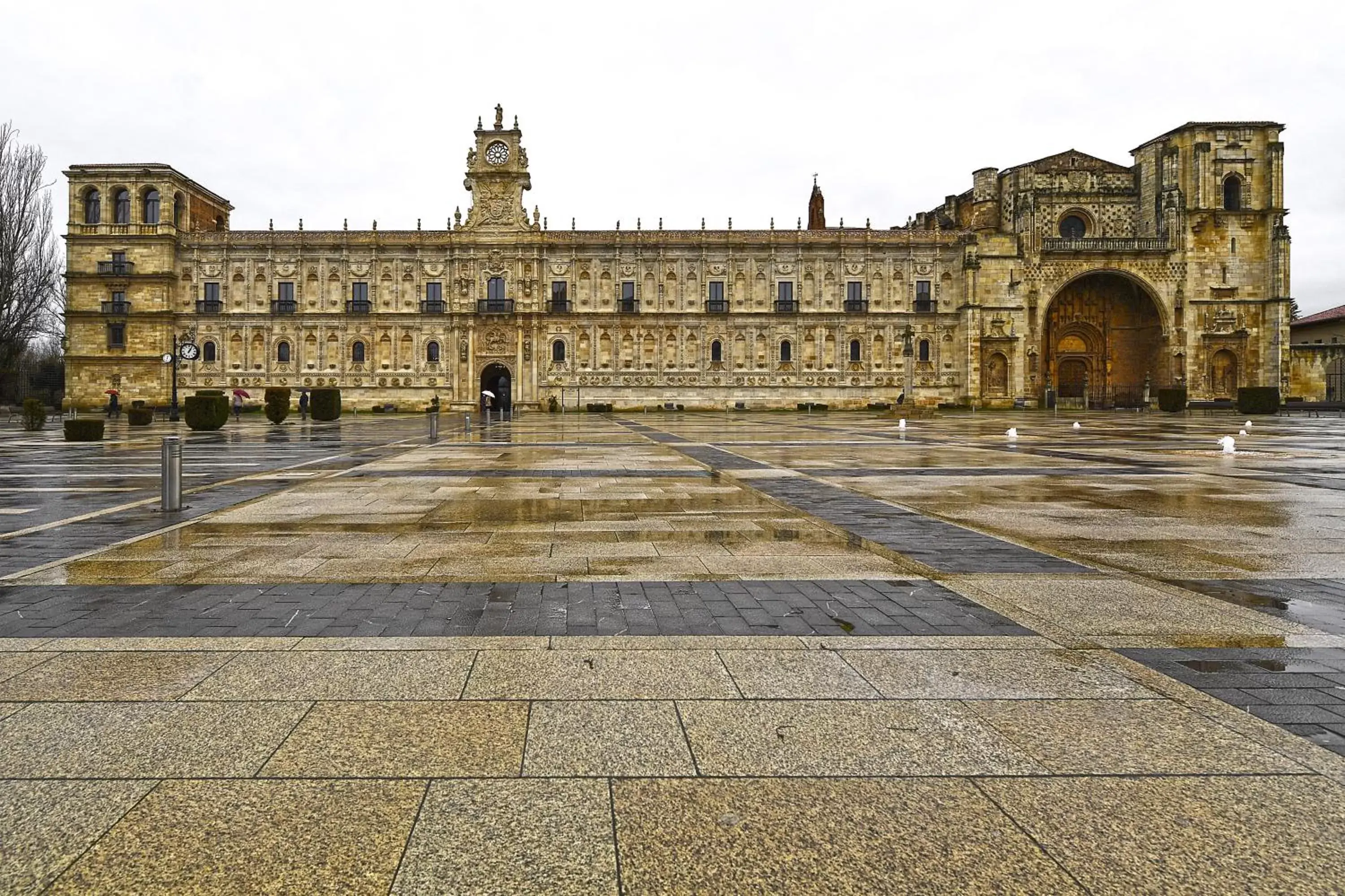 Property building in Parador de Turismo de León