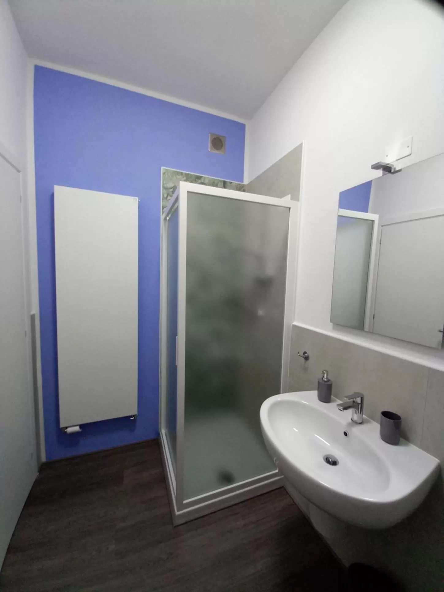 Shower, Bathroom in B&B KM 198 - Room&Breakfast