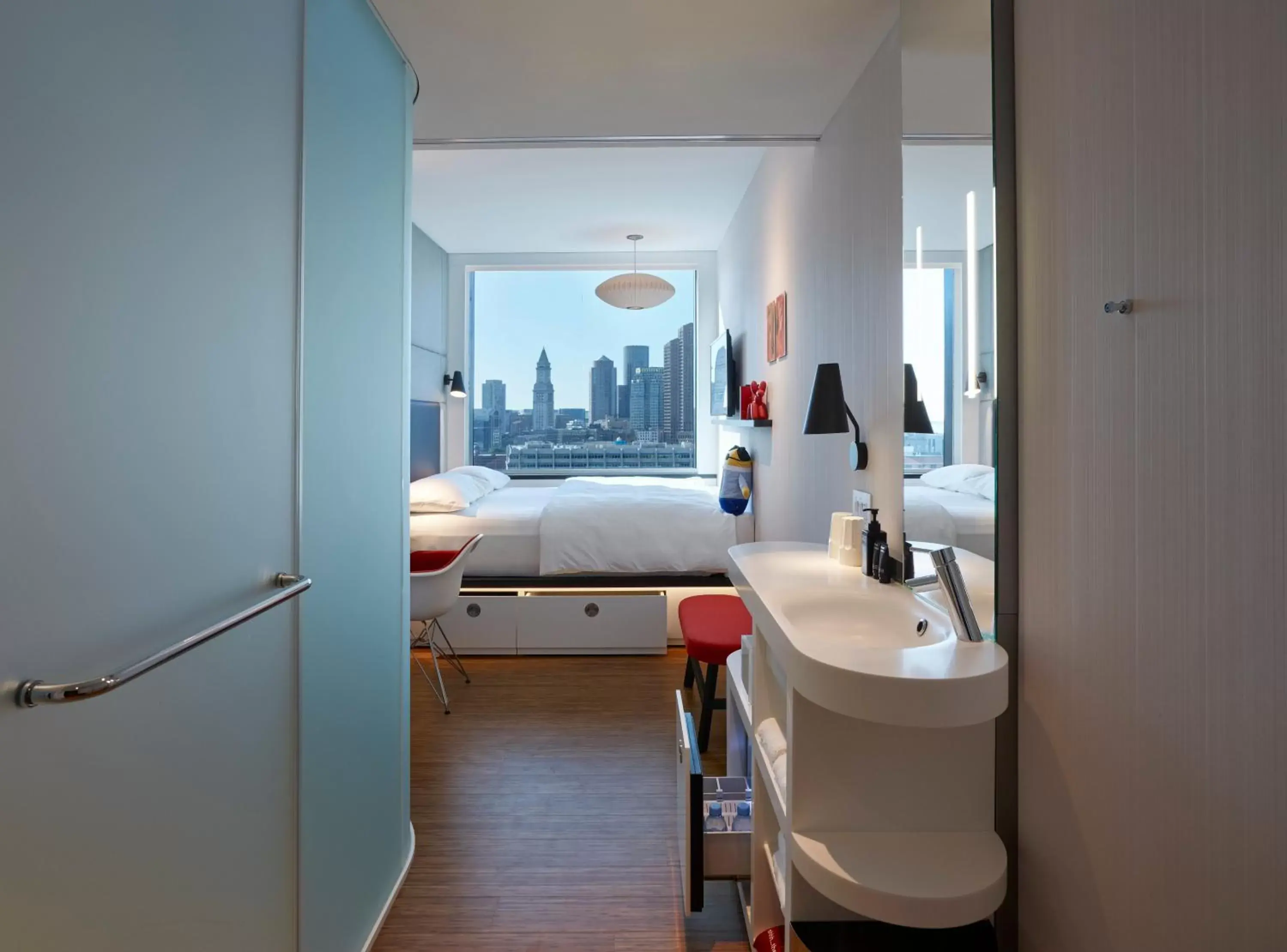 Photo of the whole room, Bathroom in citizenM Boston North Station