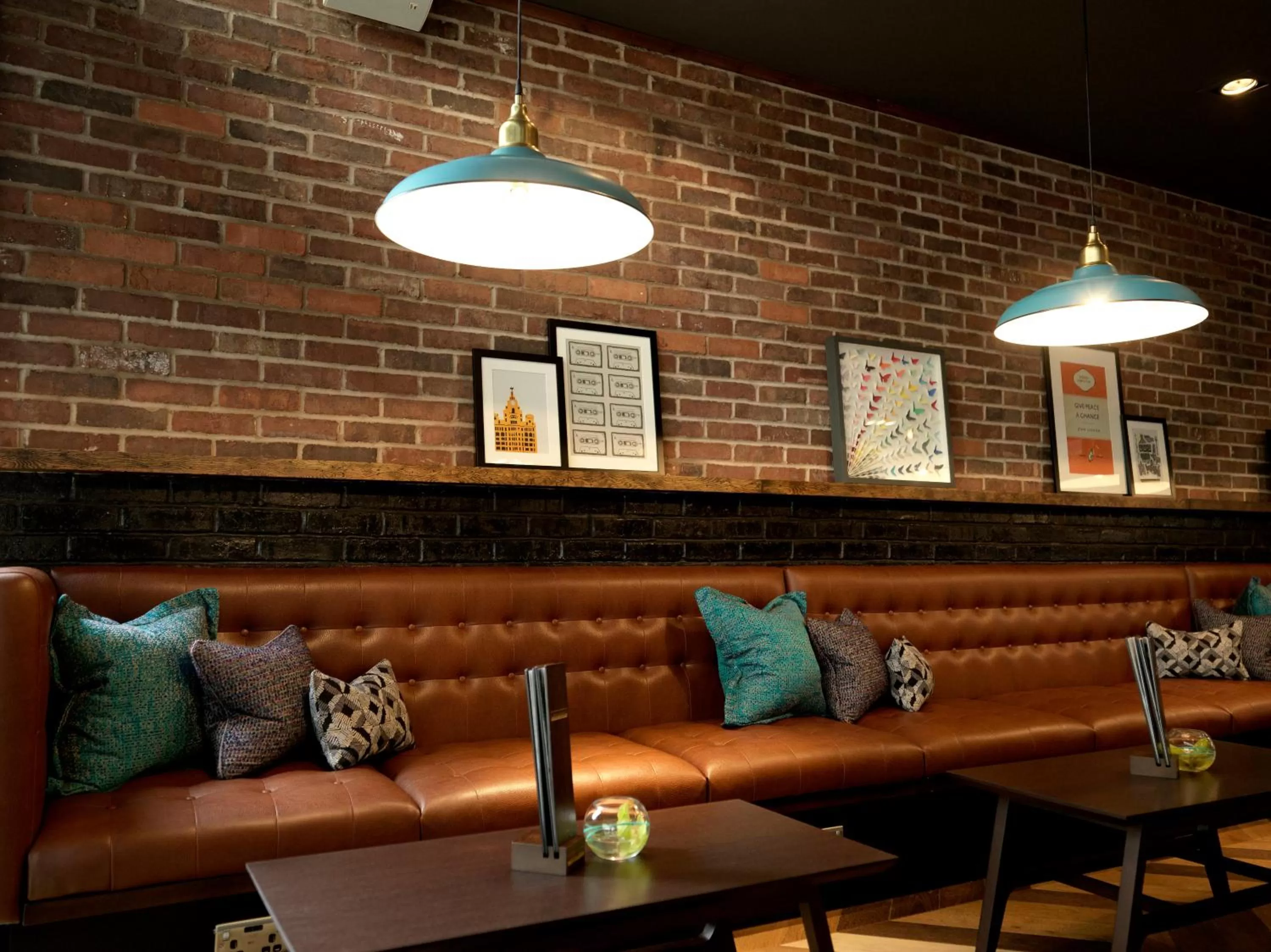 Lounge or bar in Hotel Indigo Liverpool by IHG