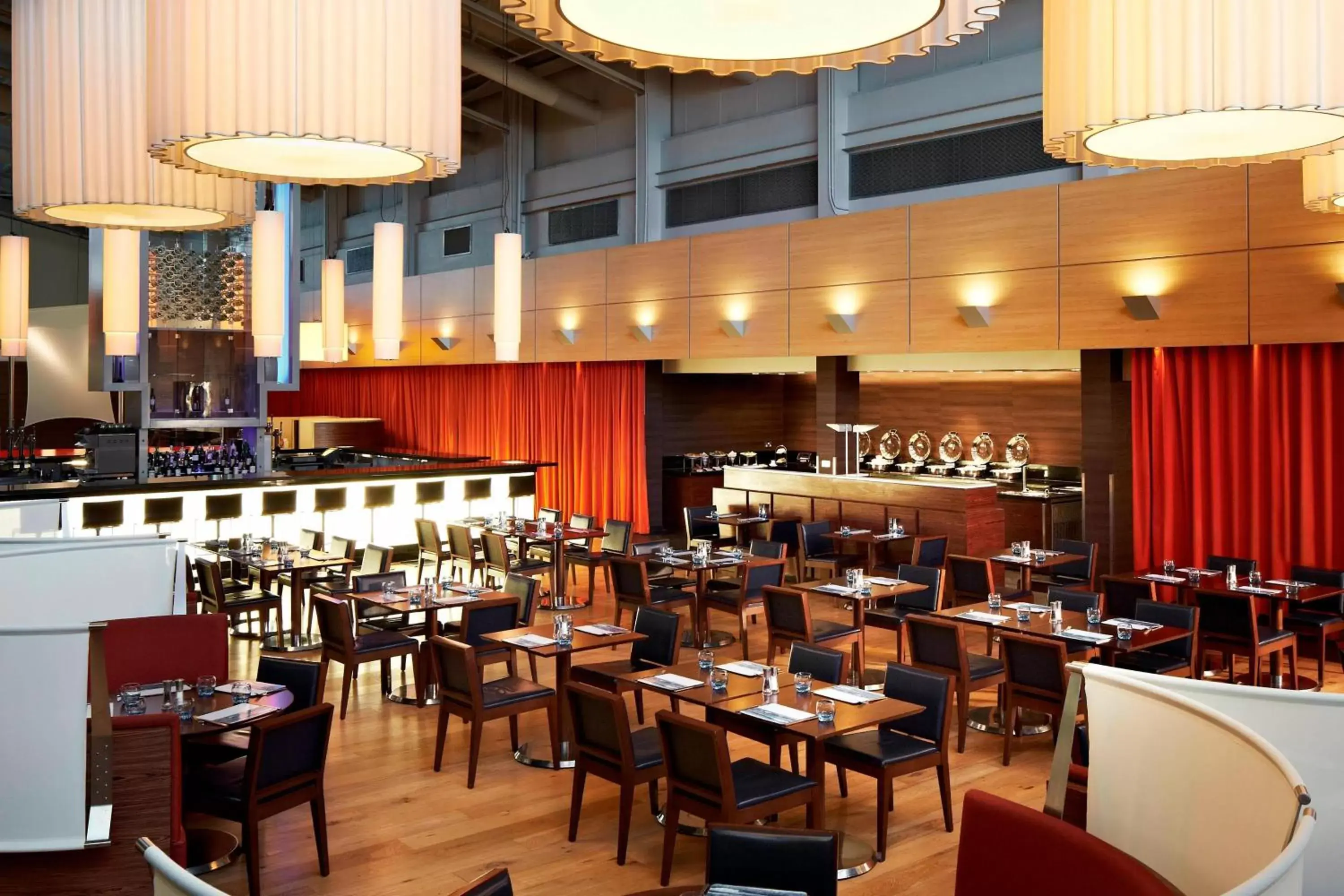 Restaurant/Places to Eat in Portsmouth Marriott Hotel