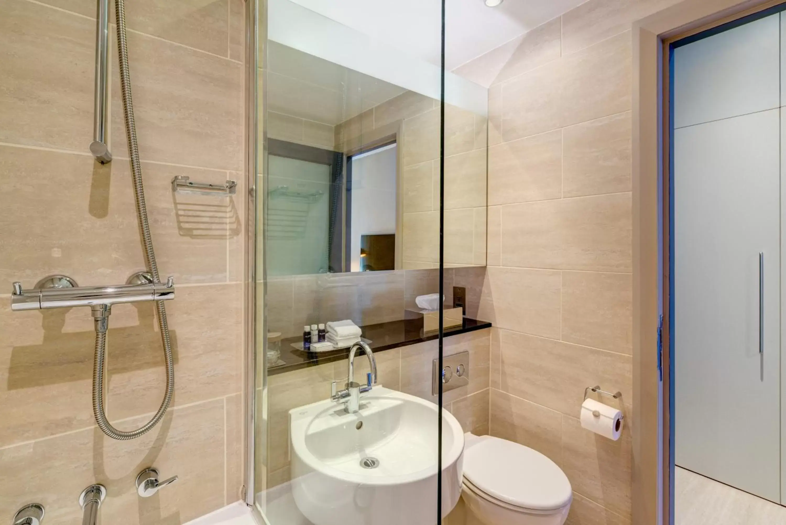 Shower, Bathroom in Apex Grassmarket Hotel