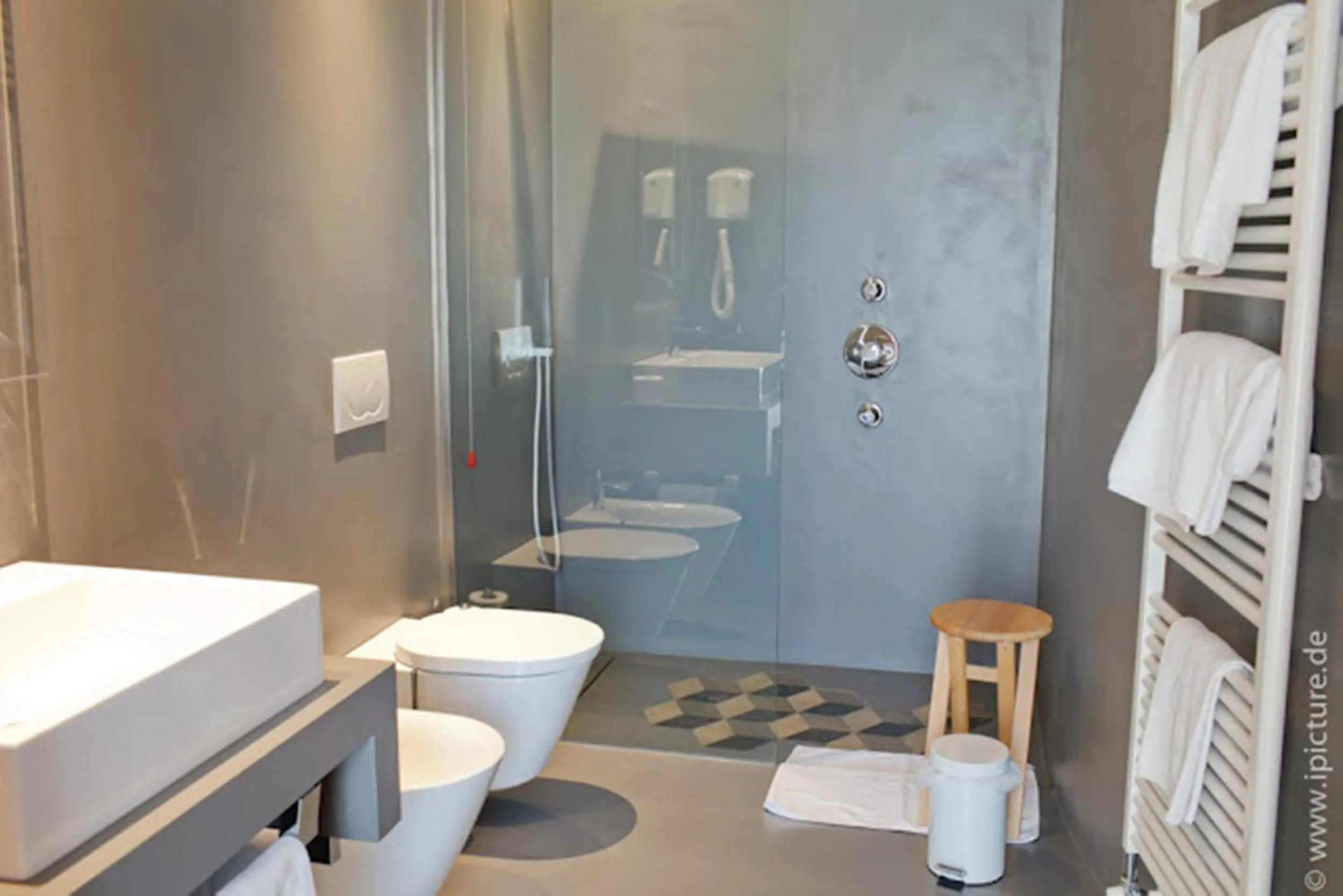 Toilet in Hotel Remàt