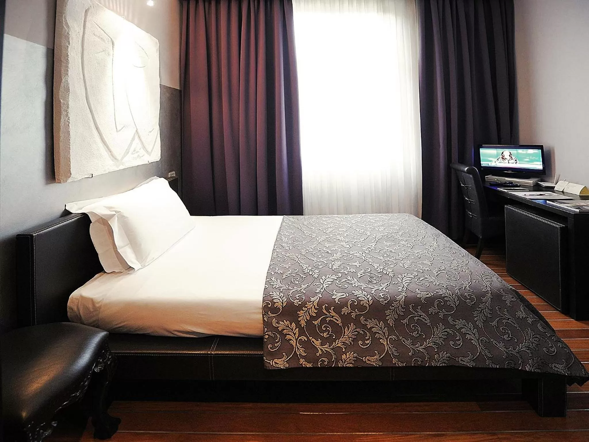 Bedroom, Bed in Borghese Palace Art Hotel