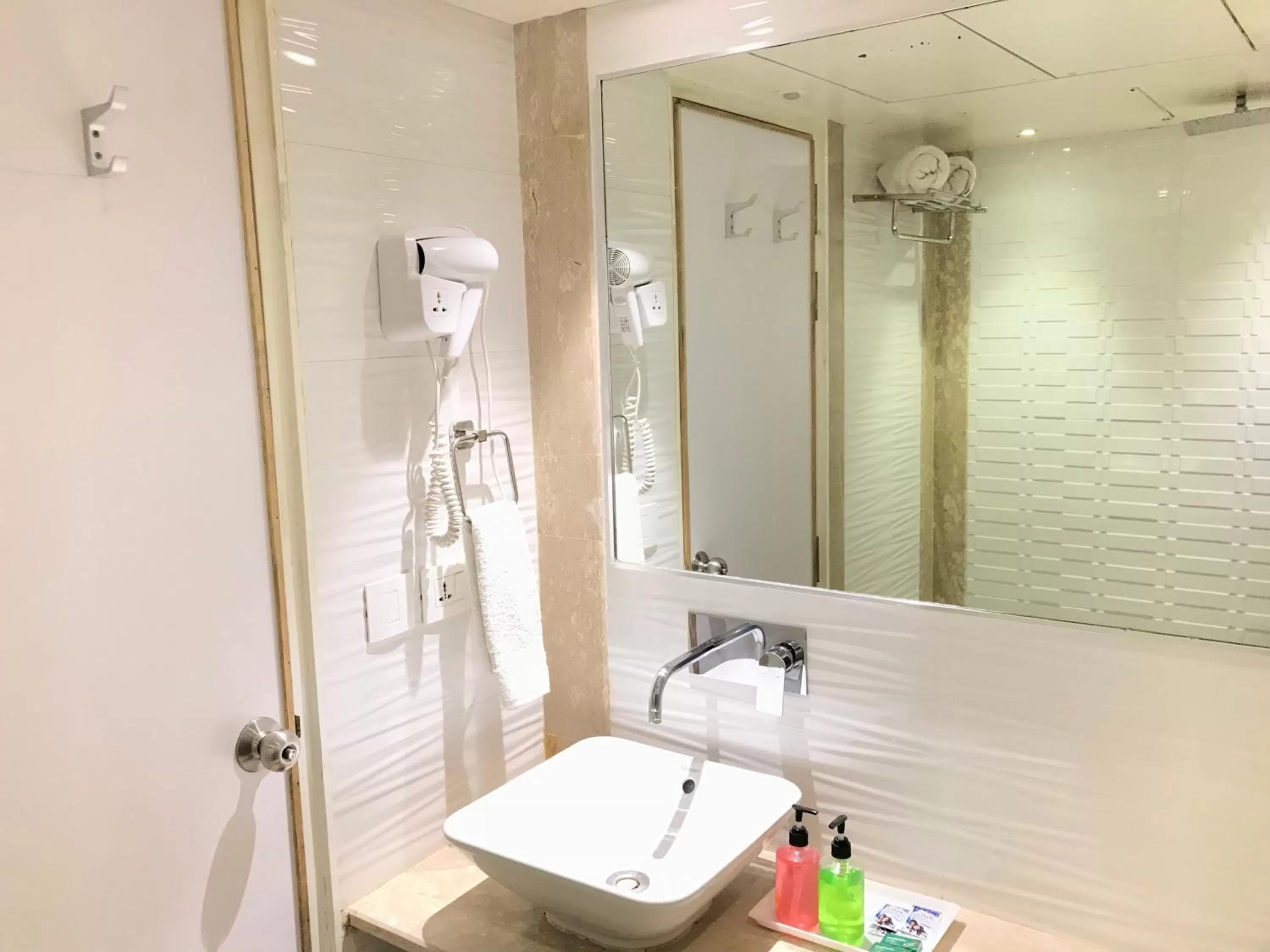 Bathroom in City Empire - New Delhi Railway Station, Near Connaught Place