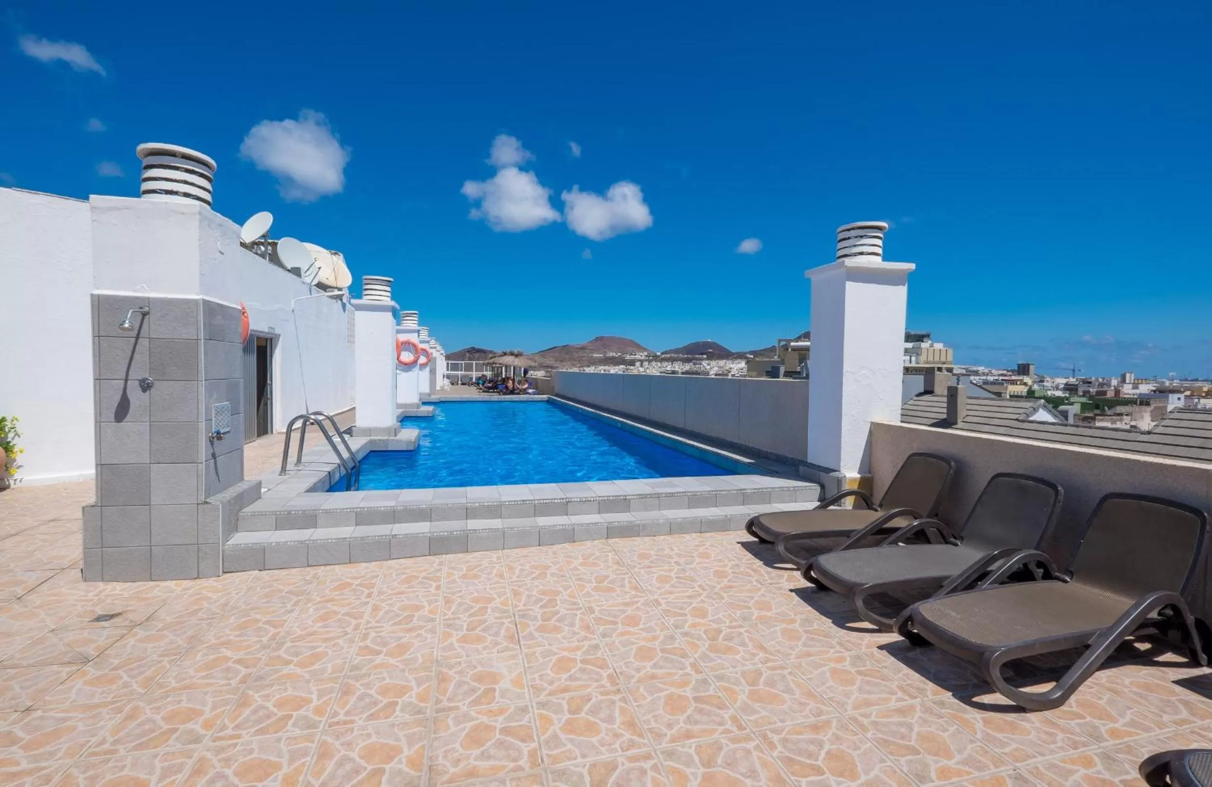 Swimming pool in Hotel Concorde