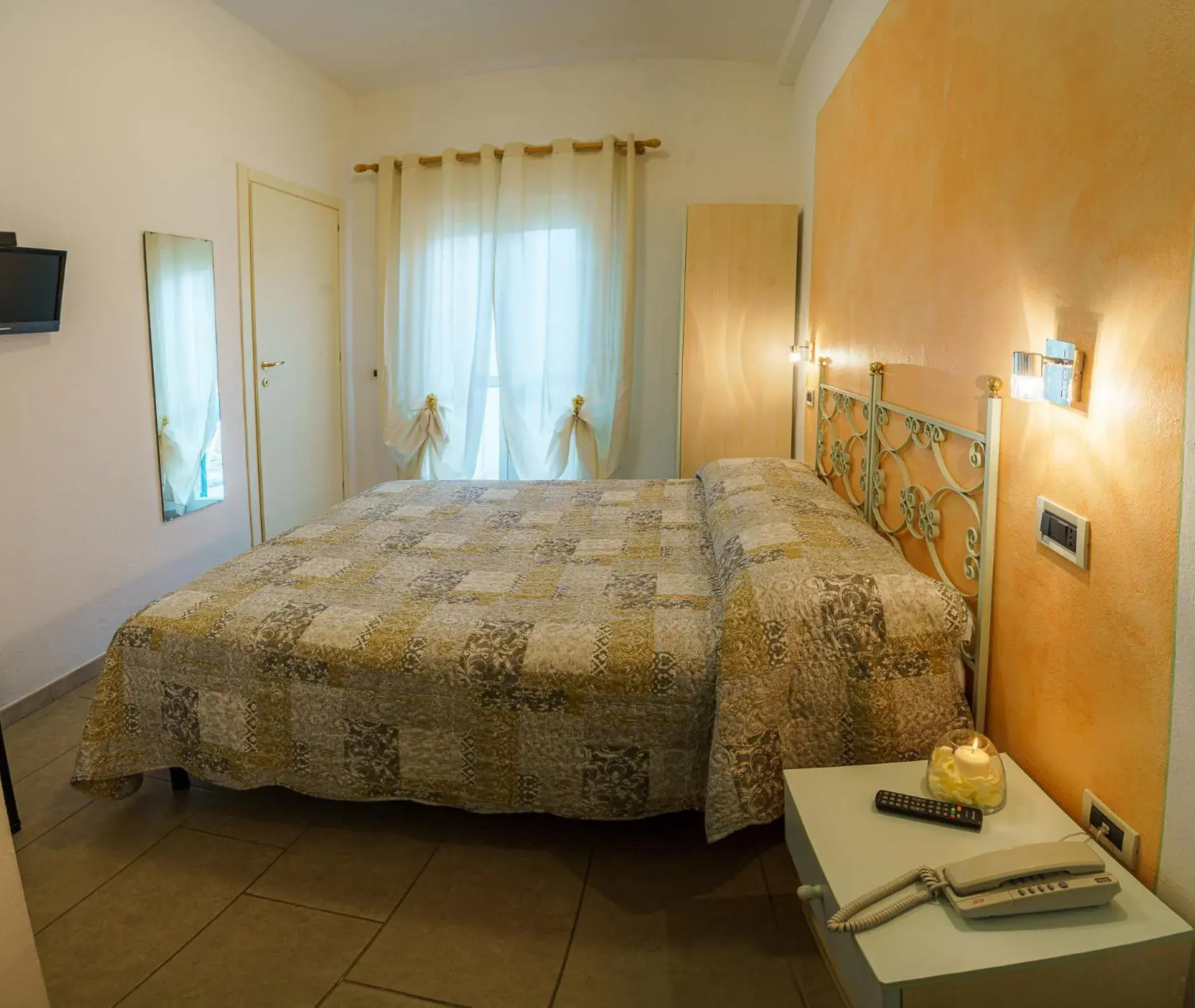 Bed in Albergo La Lampara