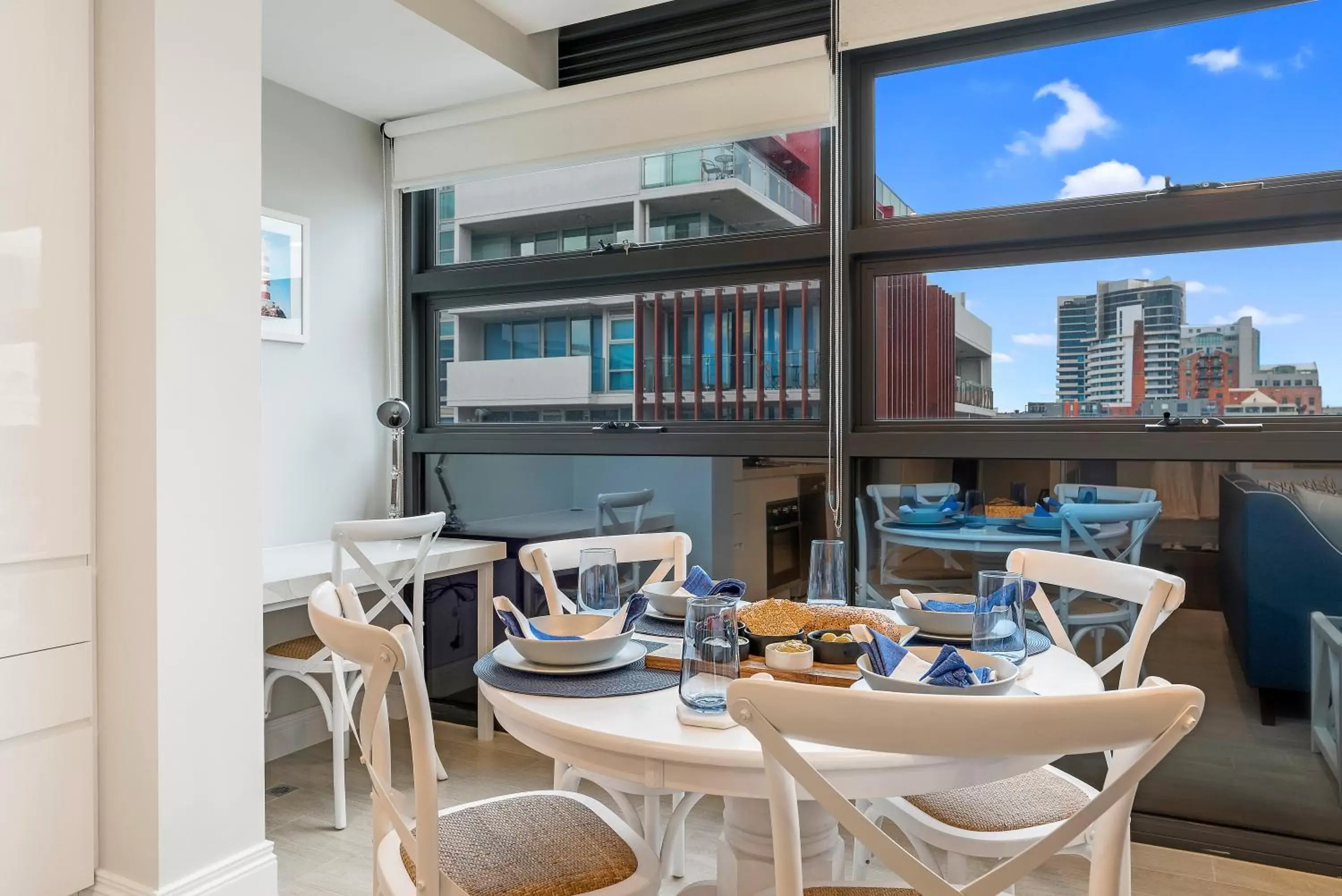 Dining area, Restaurant/Places to Eat in The Hamptons Apartments - Port Melbourne