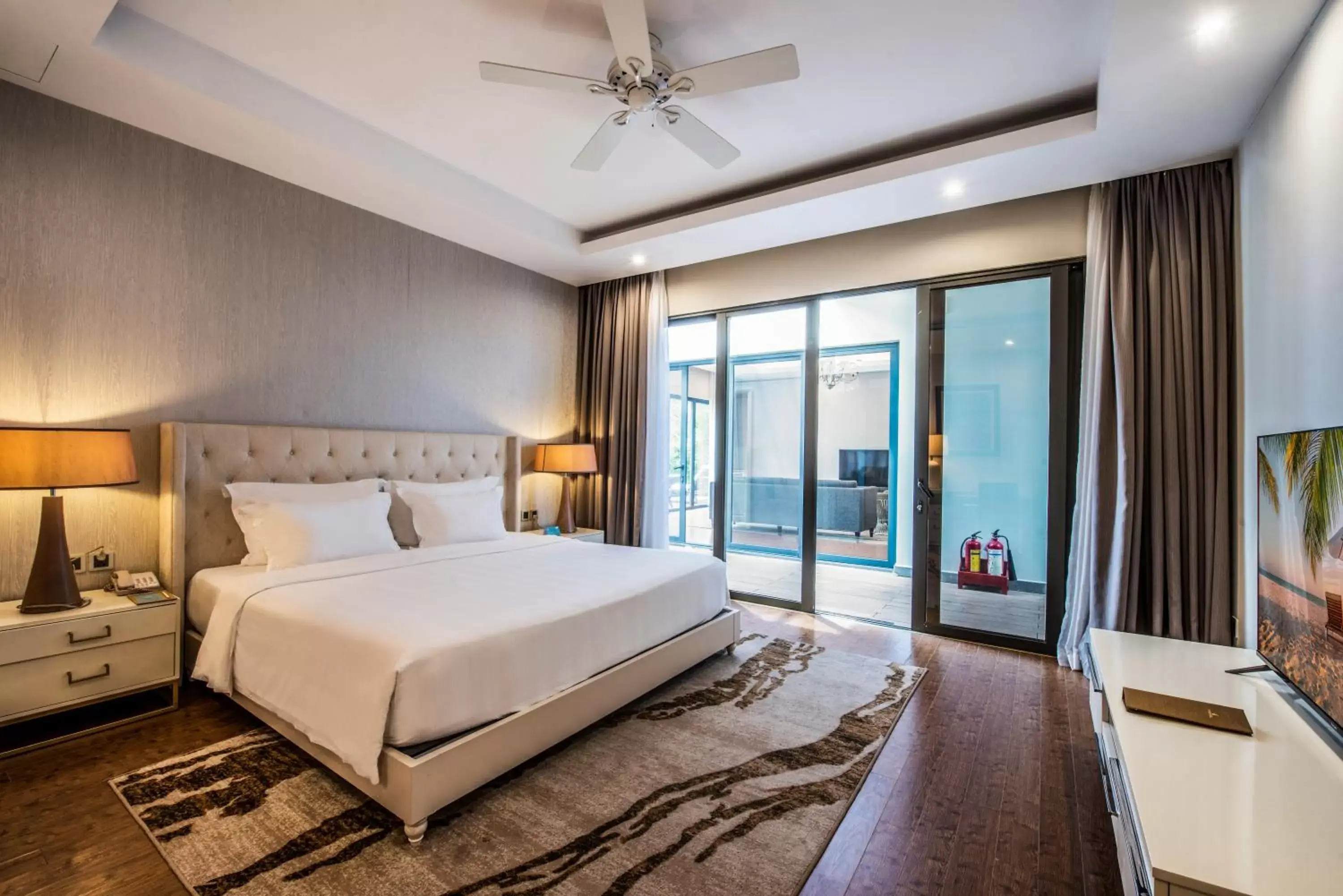 Bed in Vinpearl Resort & Spa Nha Trang Bay