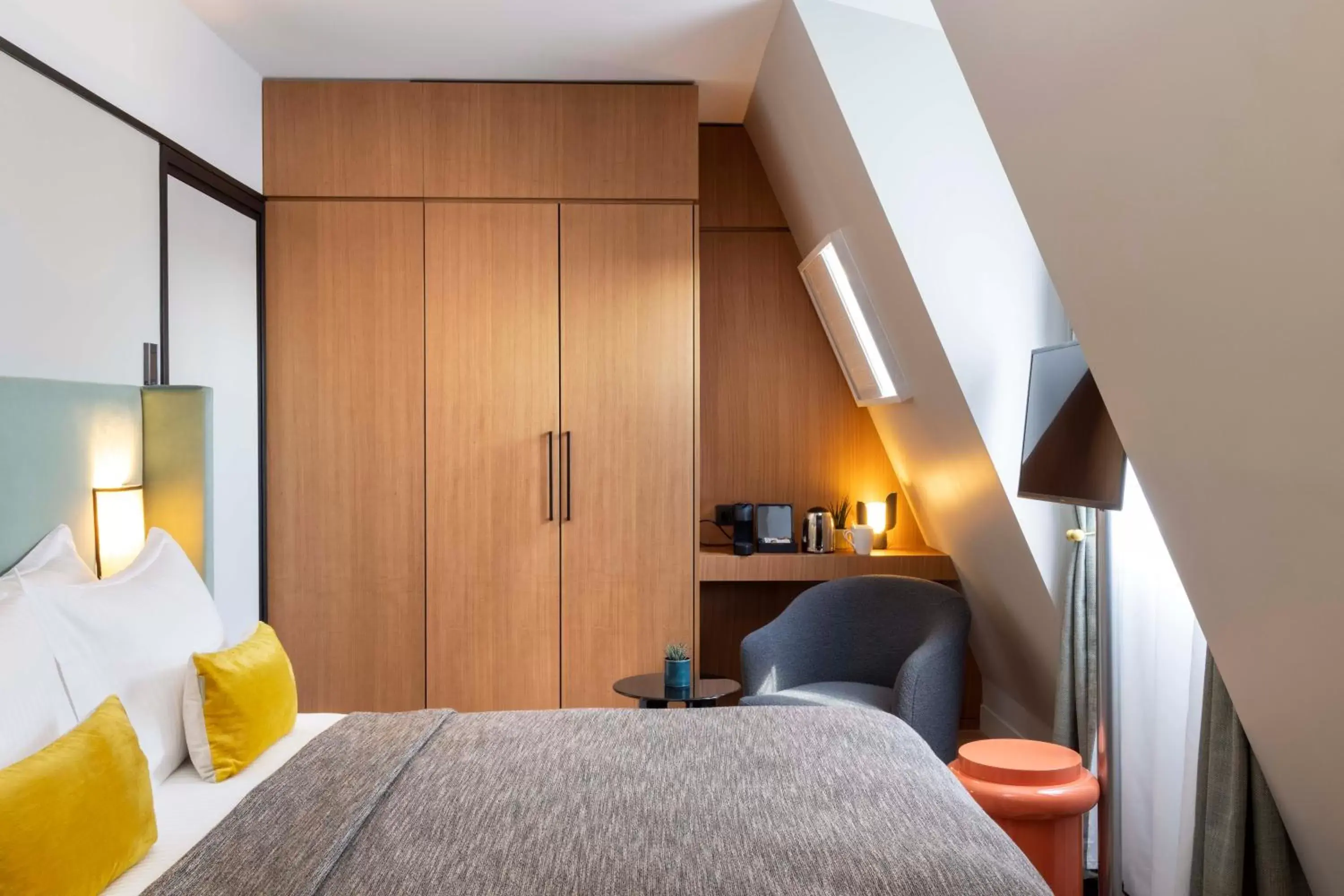 Bedroom, Bed in Hotel Le 37 Bis Bedroom, Bed in Hotel Le 37 Bis