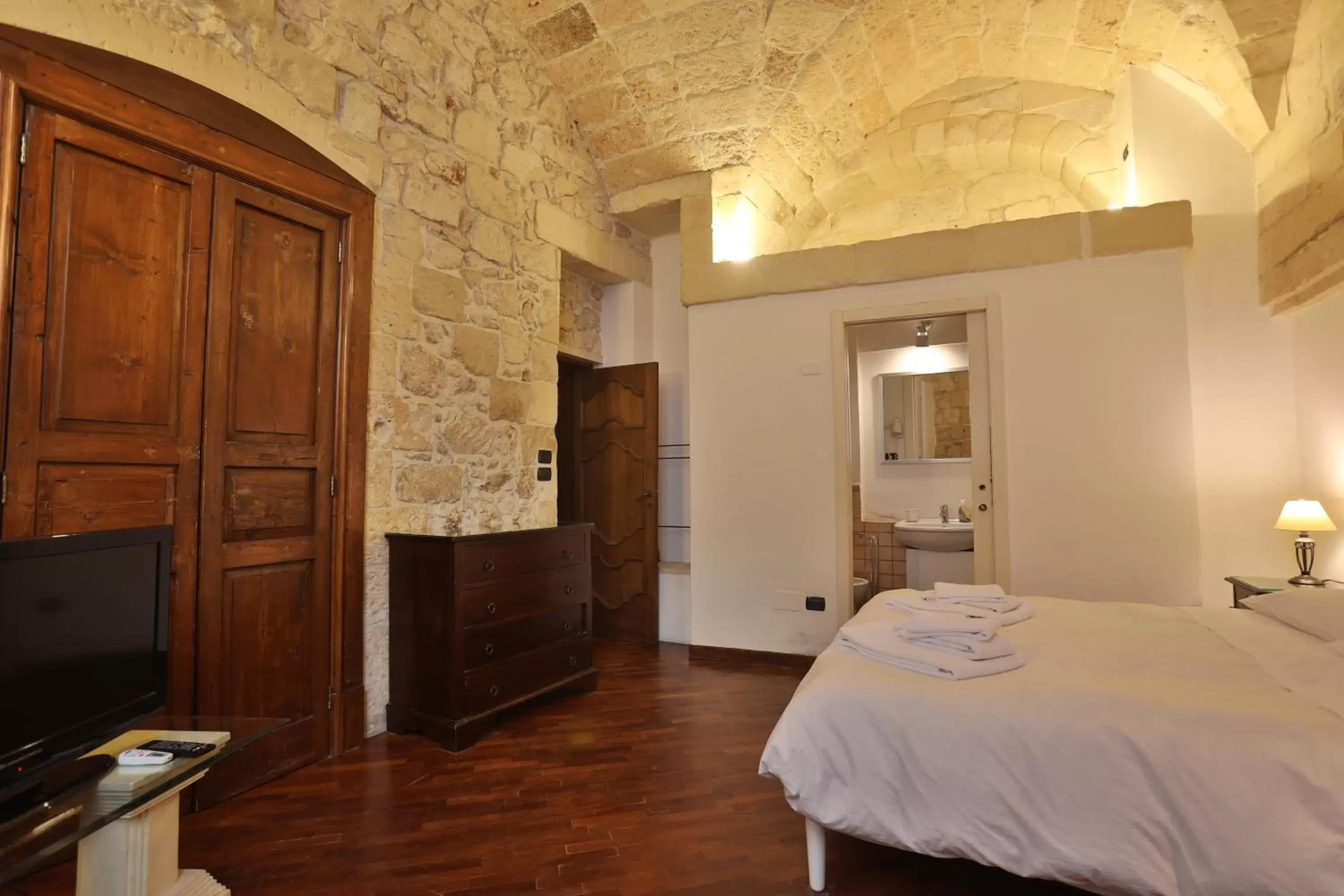 Bedroom, Bed in Chiesa Greca - SIT Rooms & Apartments